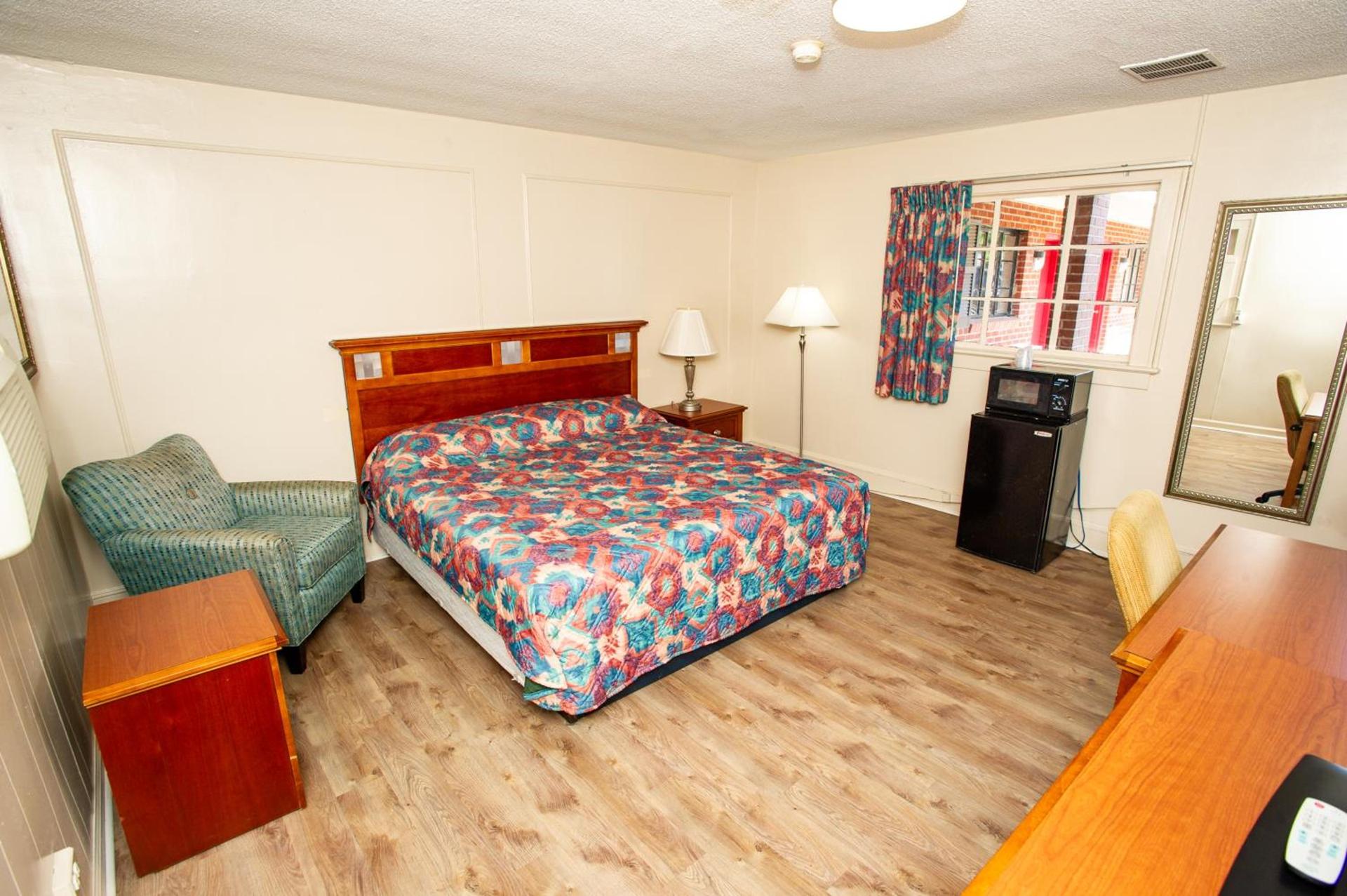 Coach House Inn photo 40