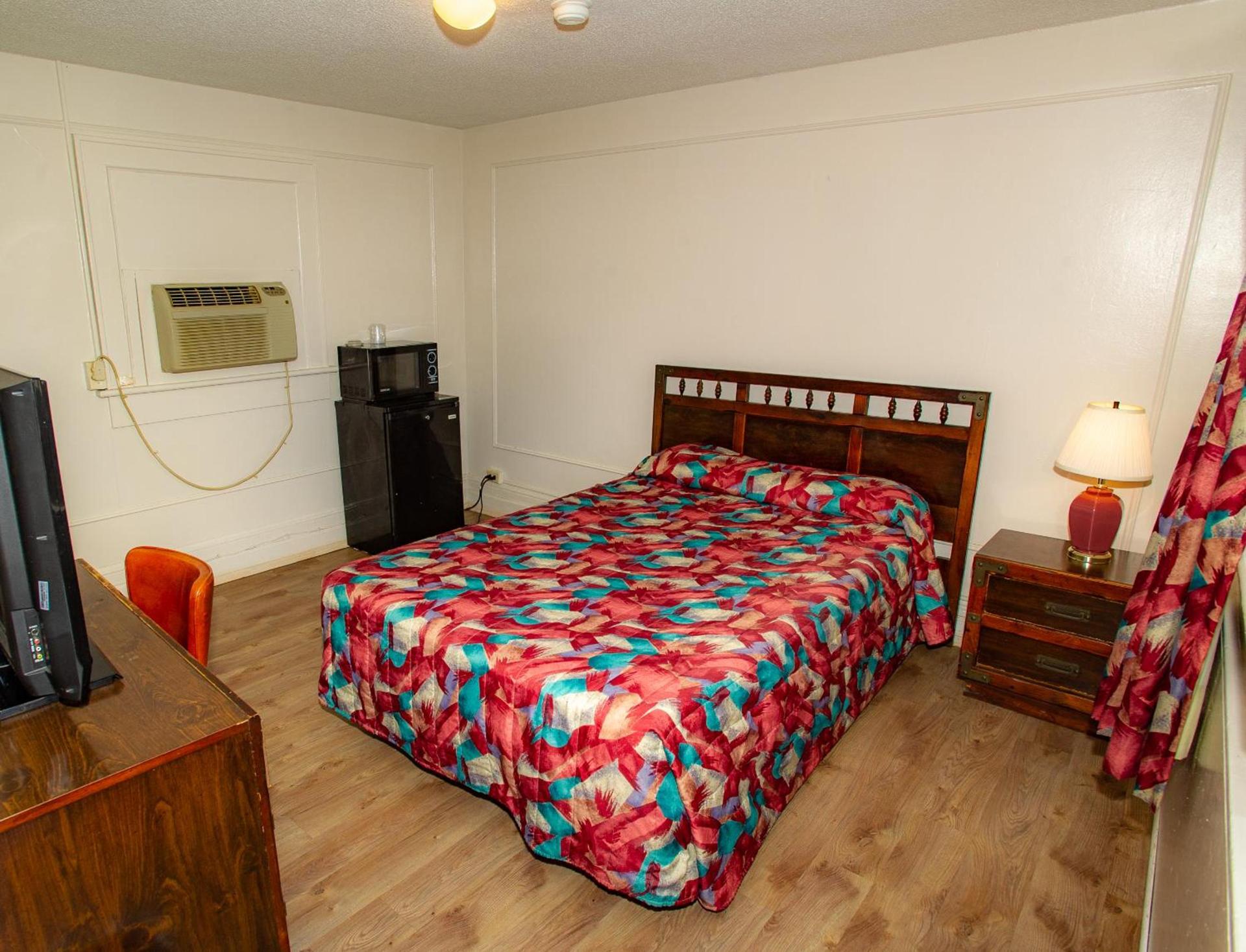 Coach House Inn photo 49