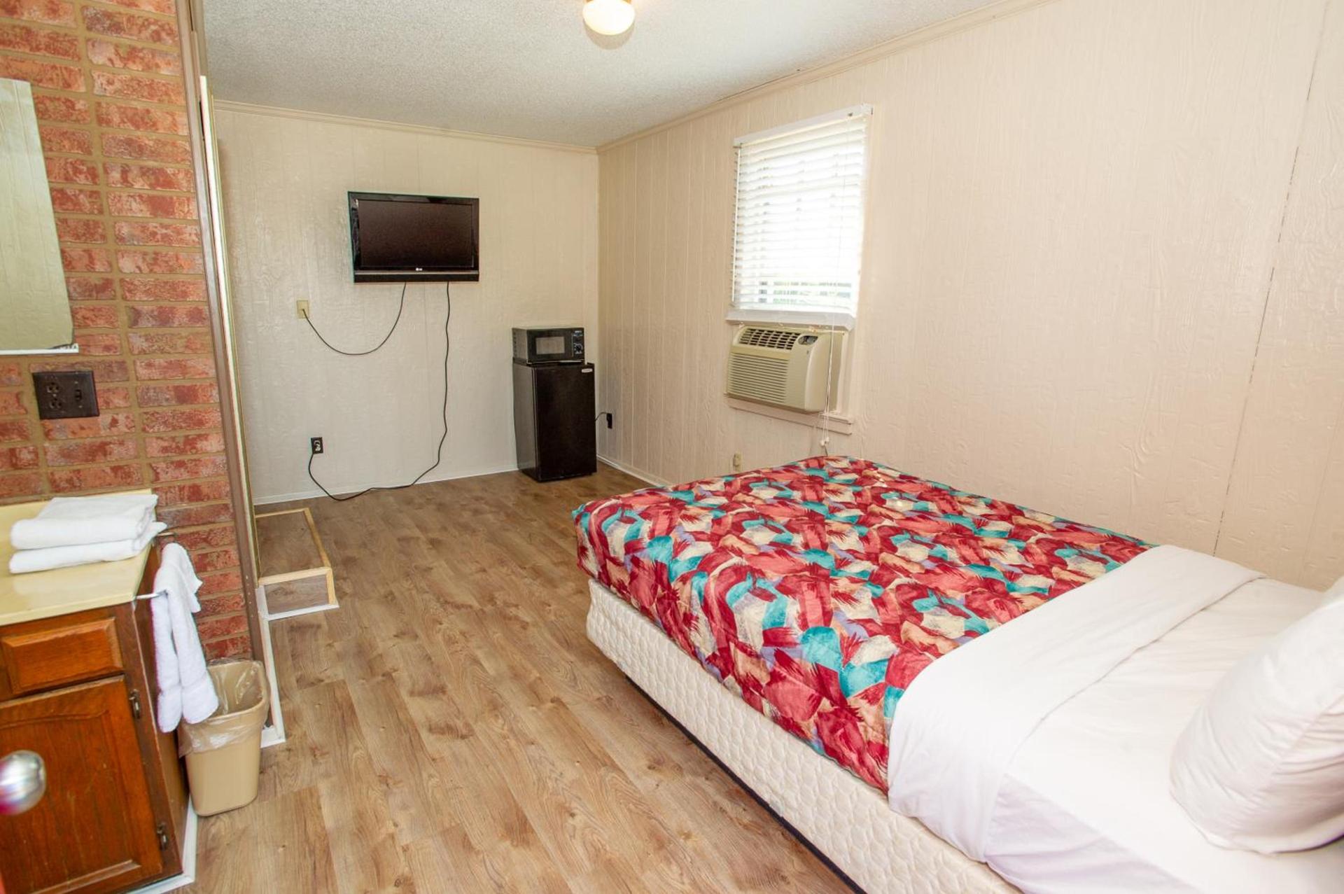 Coach House Inn photo 48