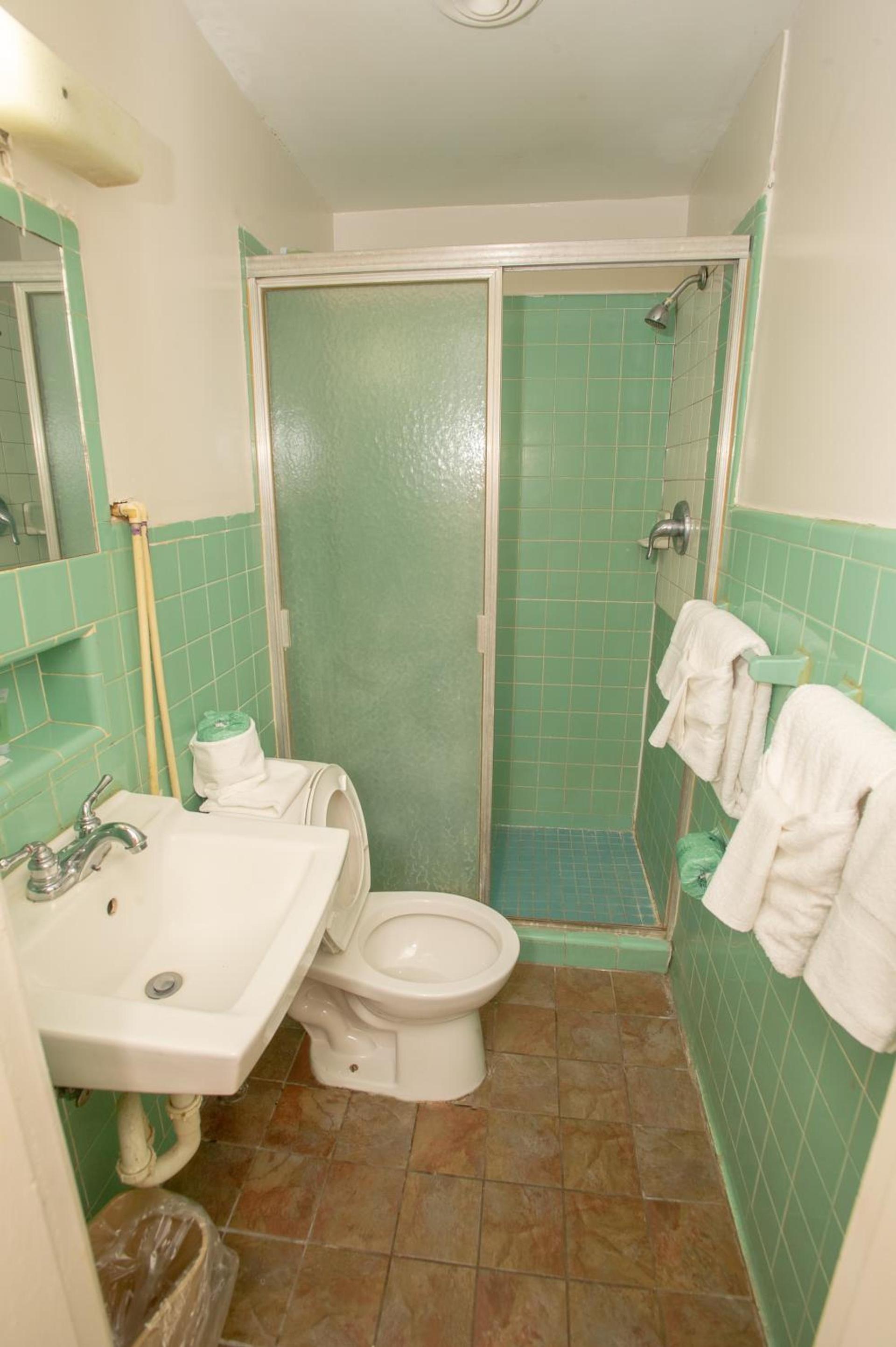 Coach House Inn photo 44