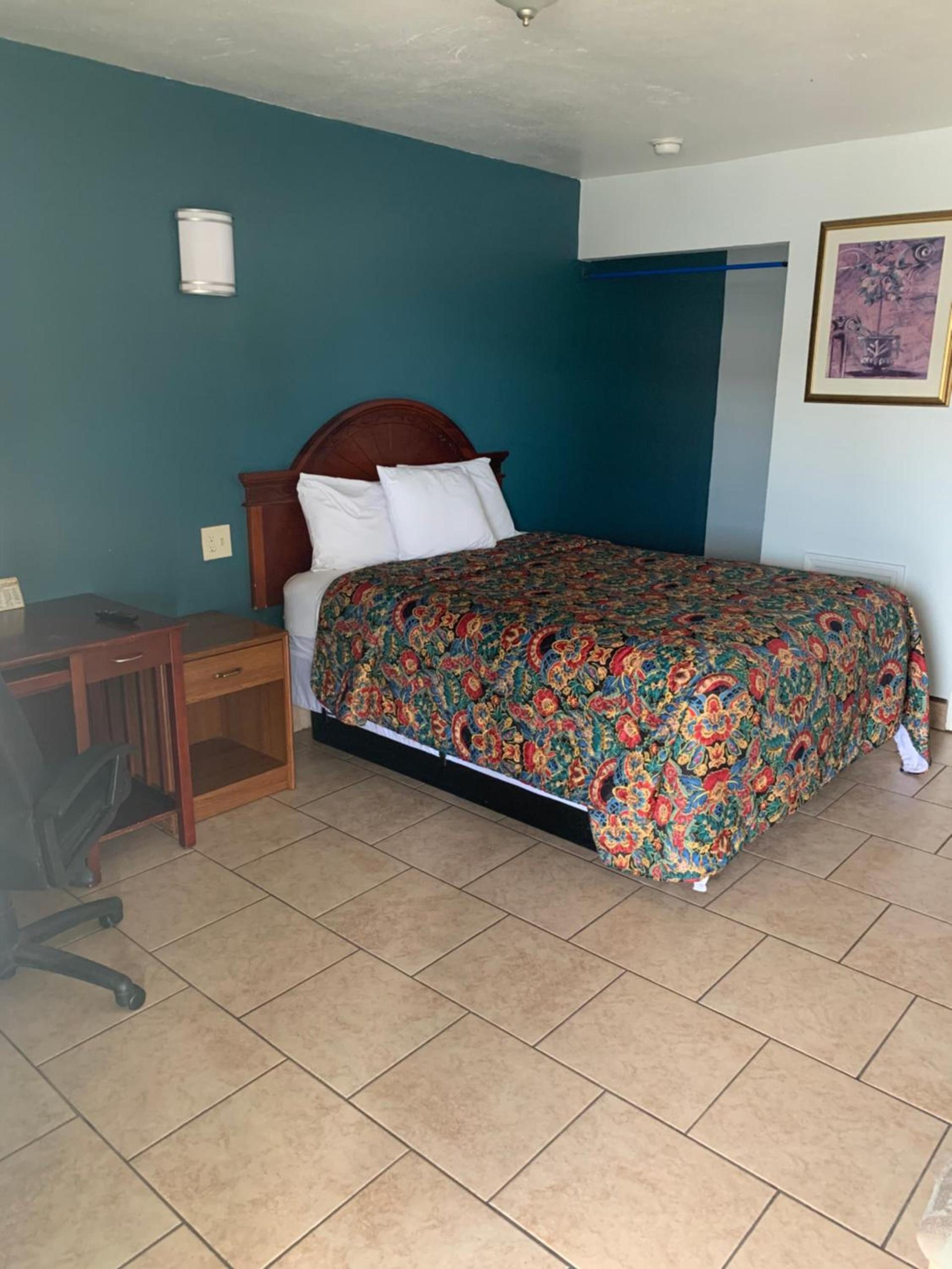 Mayo Inn photo 13