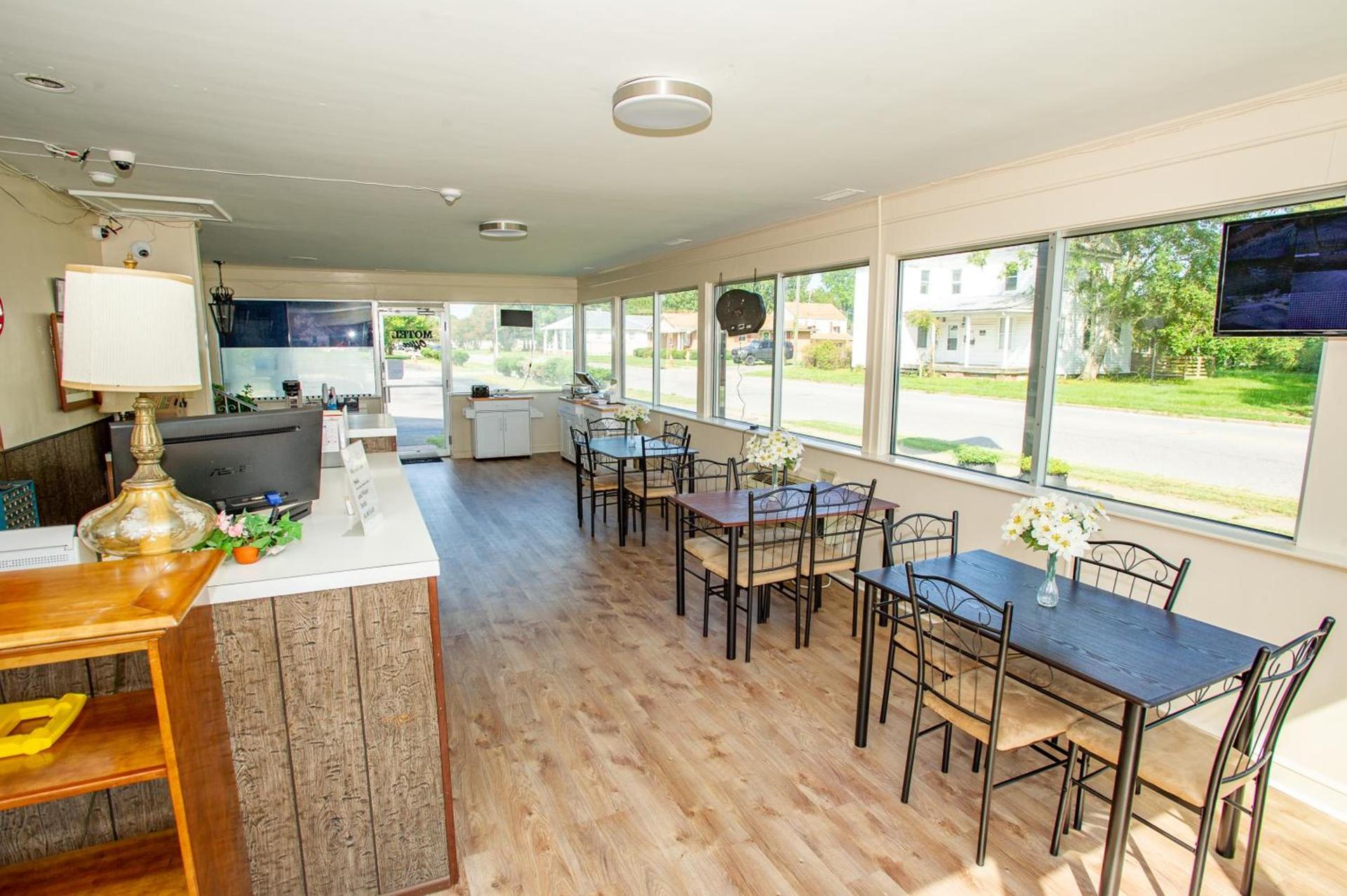 Coach House Inn photo 15