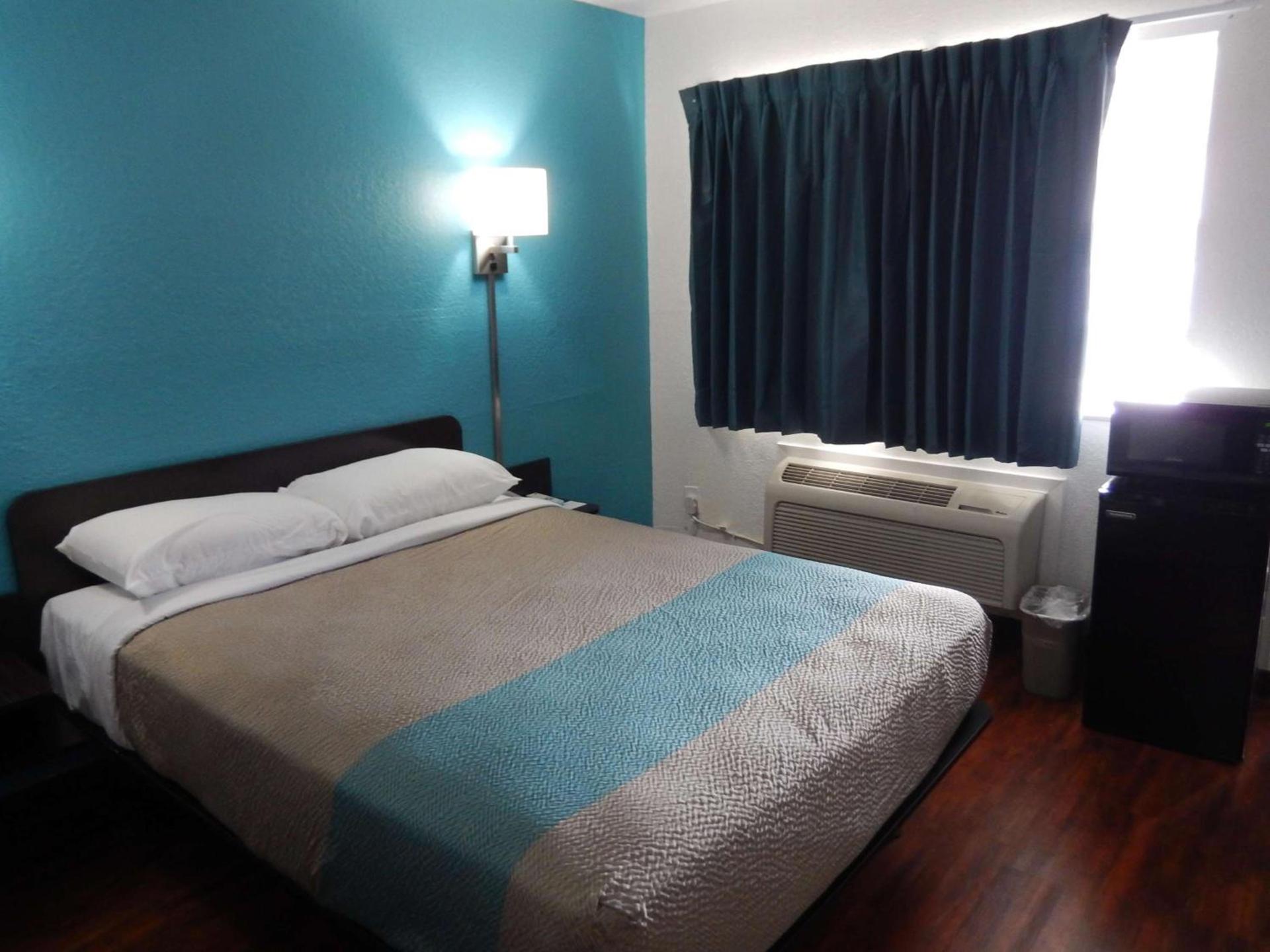 Motel 6-Portland, TX photo 8