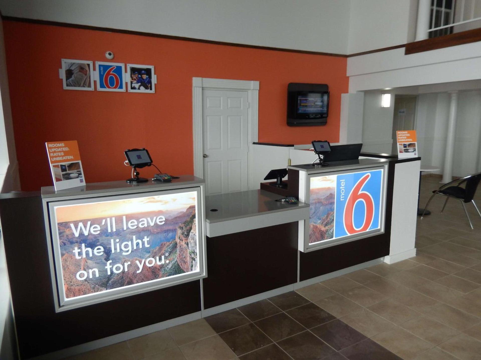 Motel 6-Portland, TX photo 14
