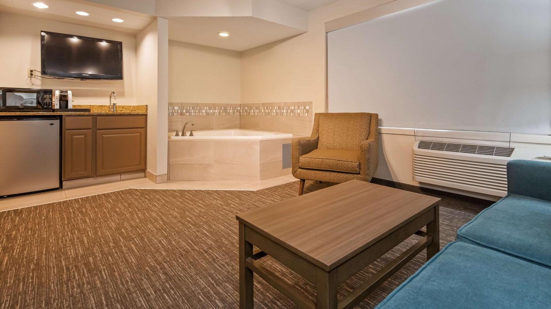 Best Western Plus Hudson I-94 photo 14