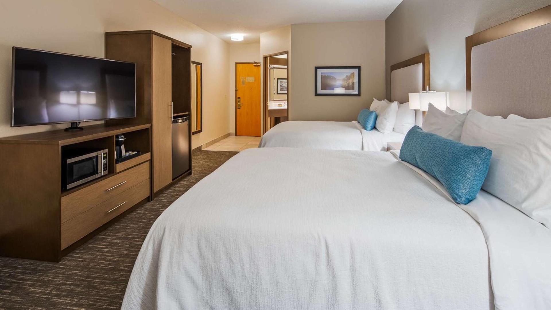 Best Western Plus Hudson I-94 photo 11