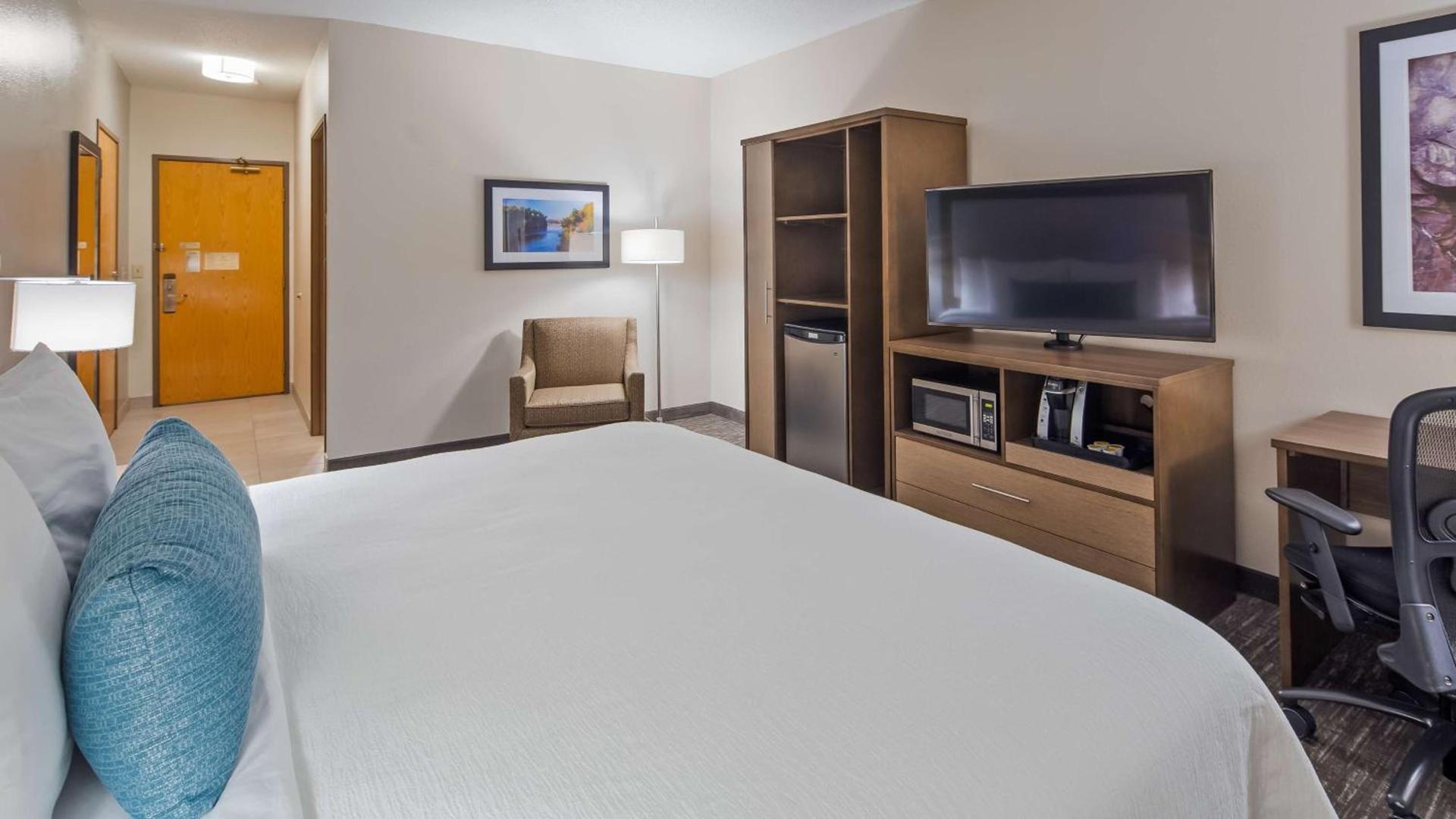 Best Western Plus Hudson I-94 photo 10