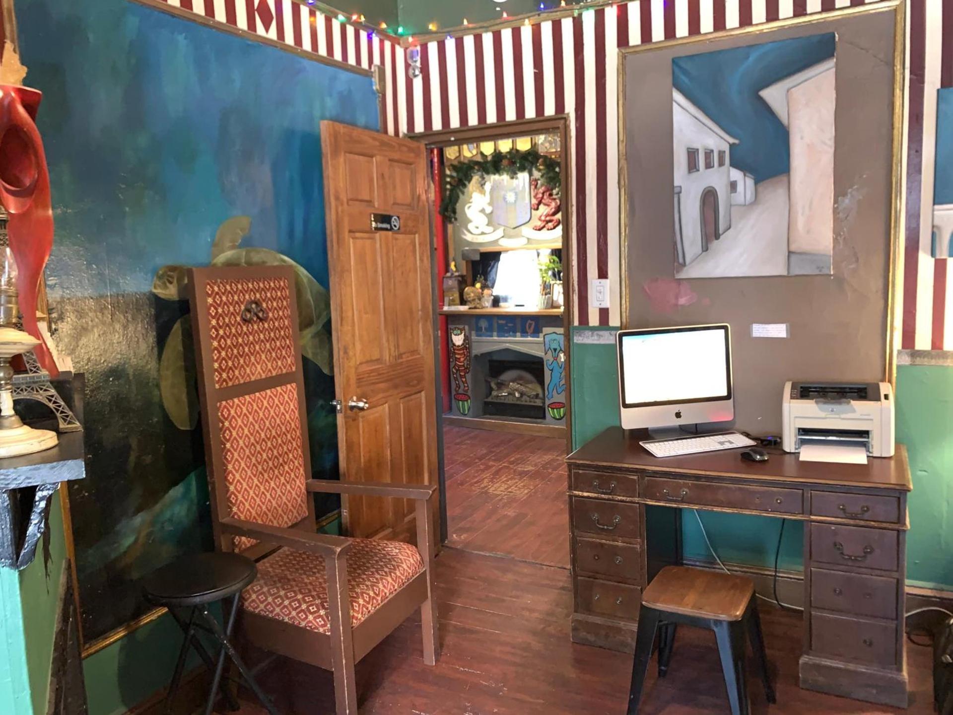 Carlton Arms Hotel photo 7