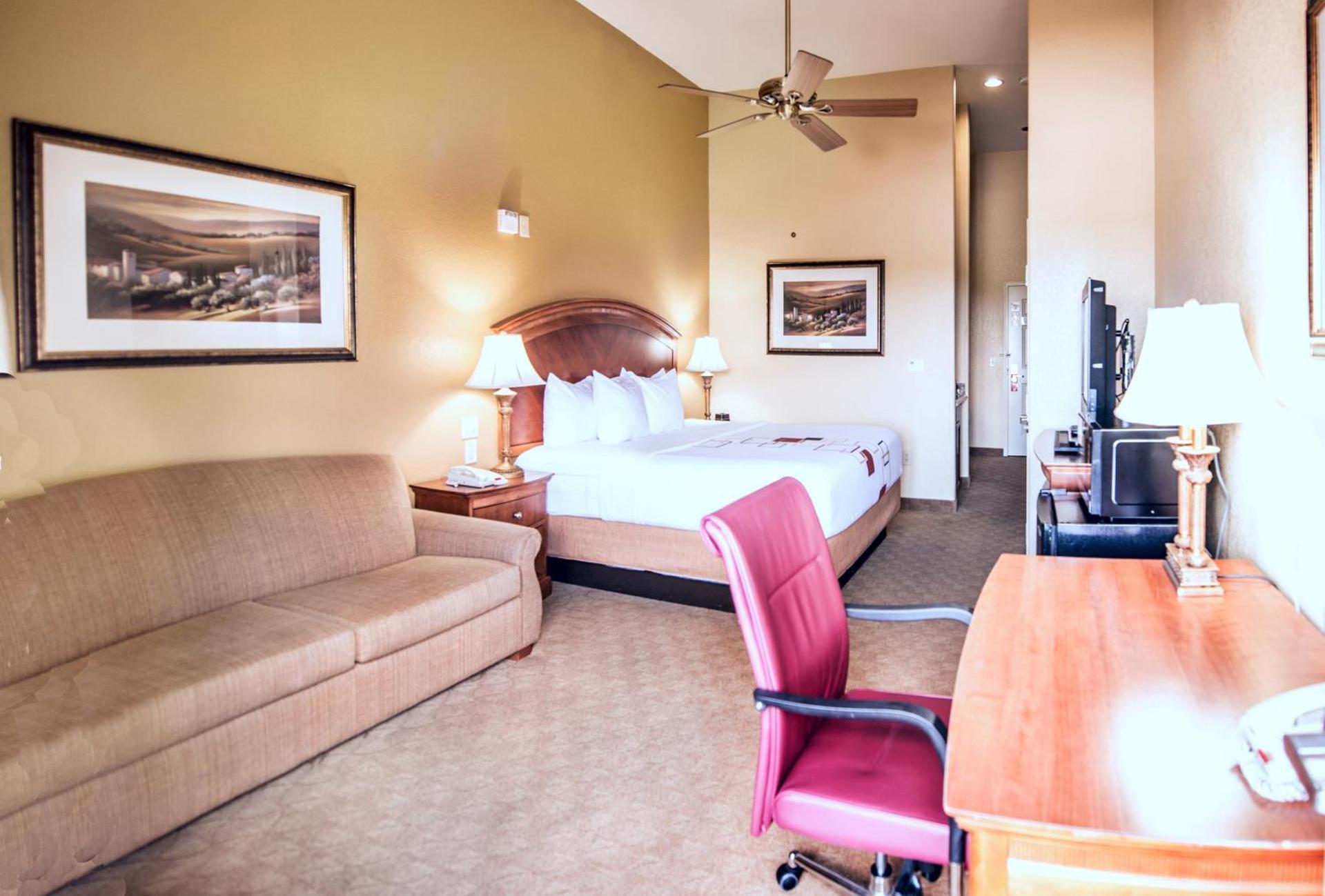 La Quinta by Wyndham Marble Falls photo 31