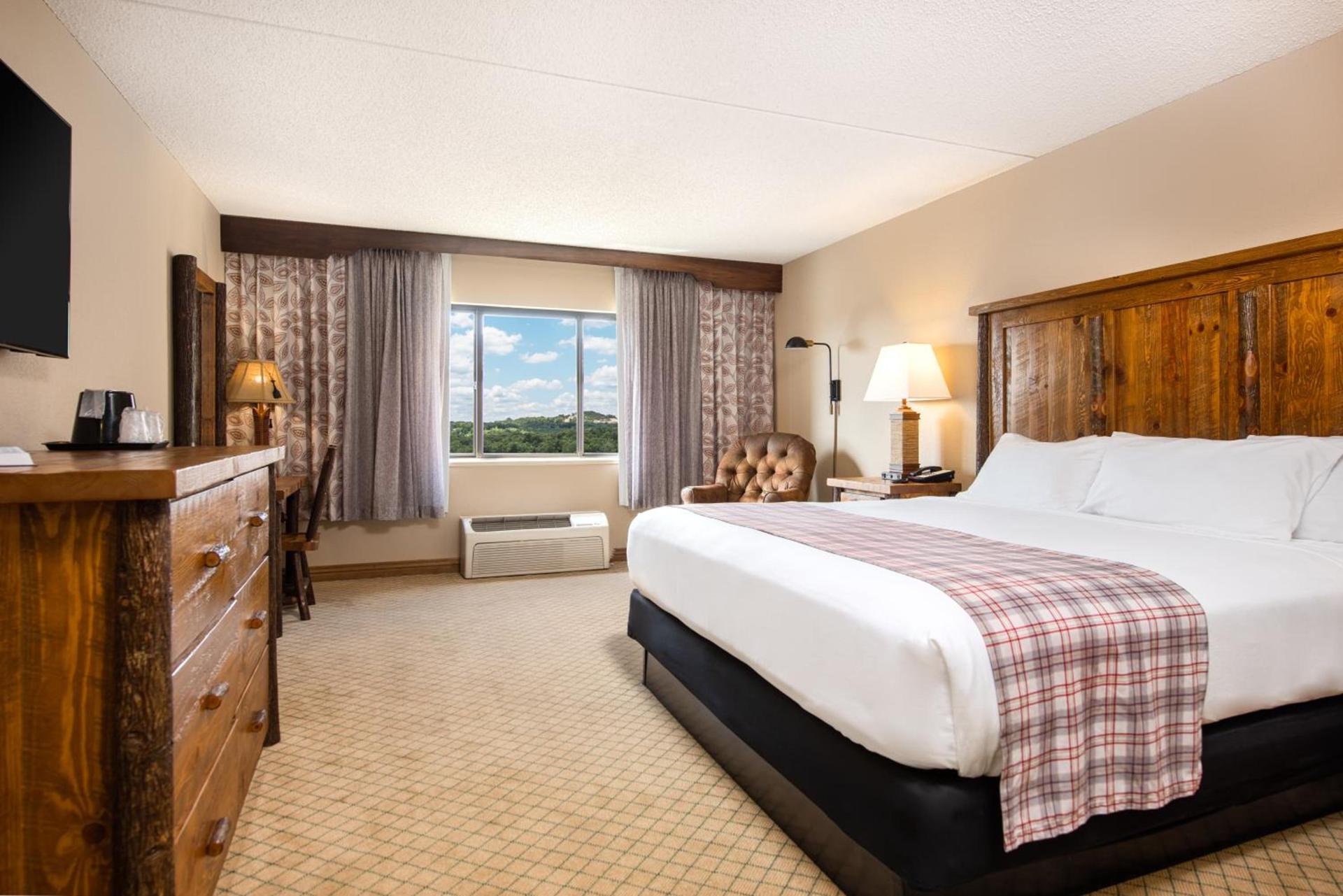 Lodge of the Ozarks photo 6