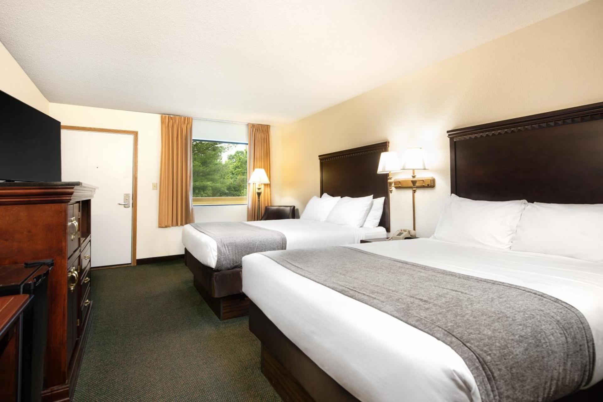 Brookwood Inn Branson photo 21