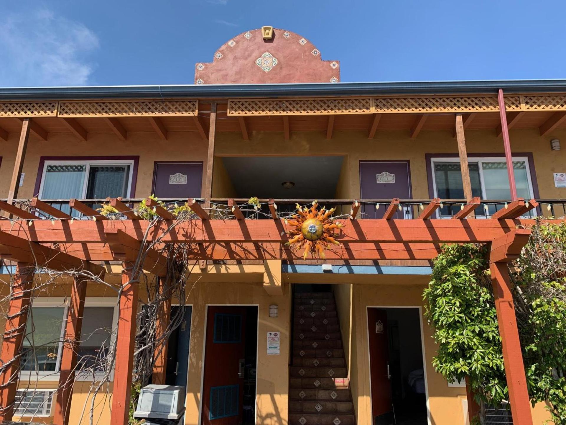 Sandyland Reef Inn photo 8