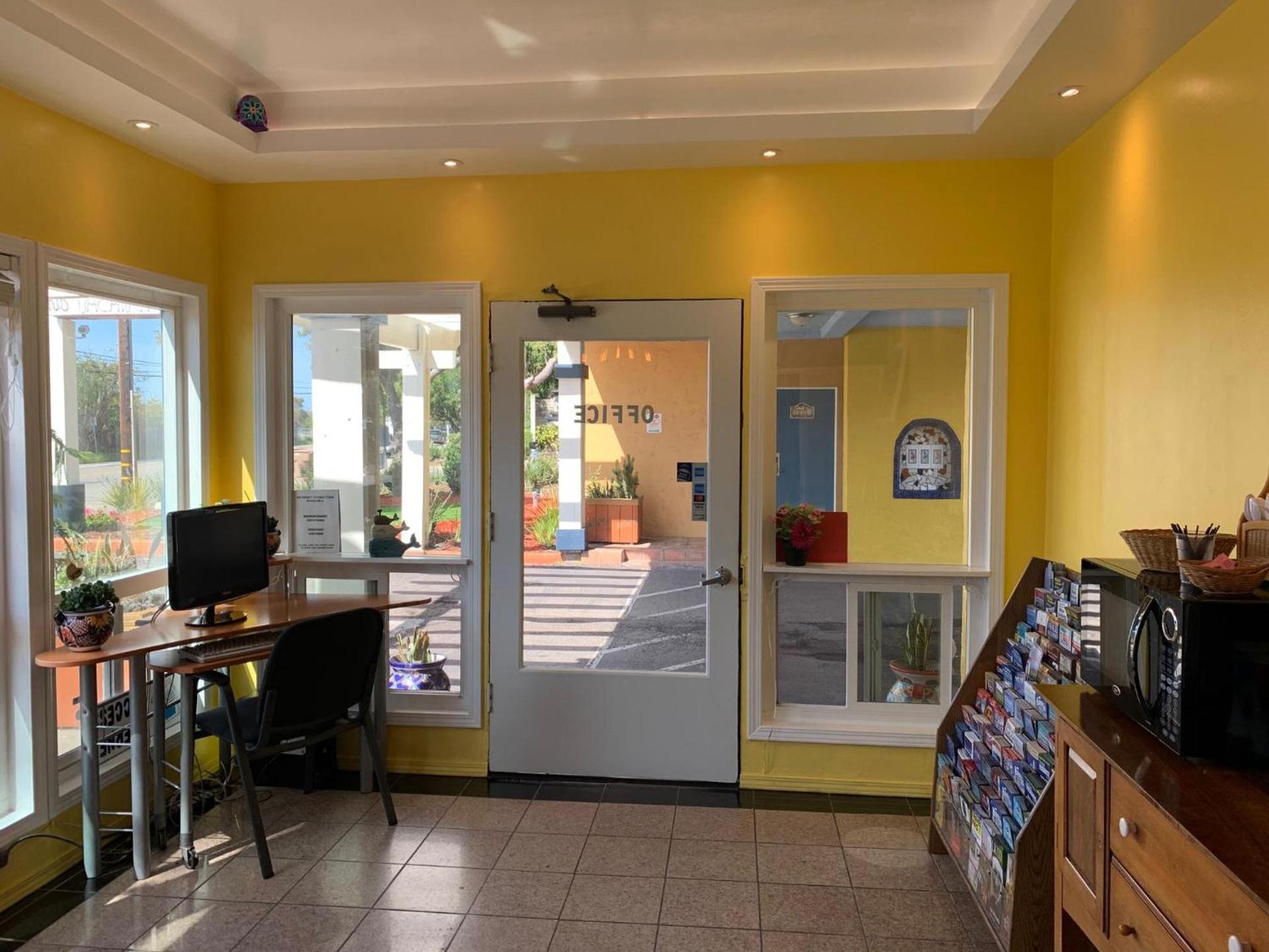 Sandyland Reef Inn photo 13
