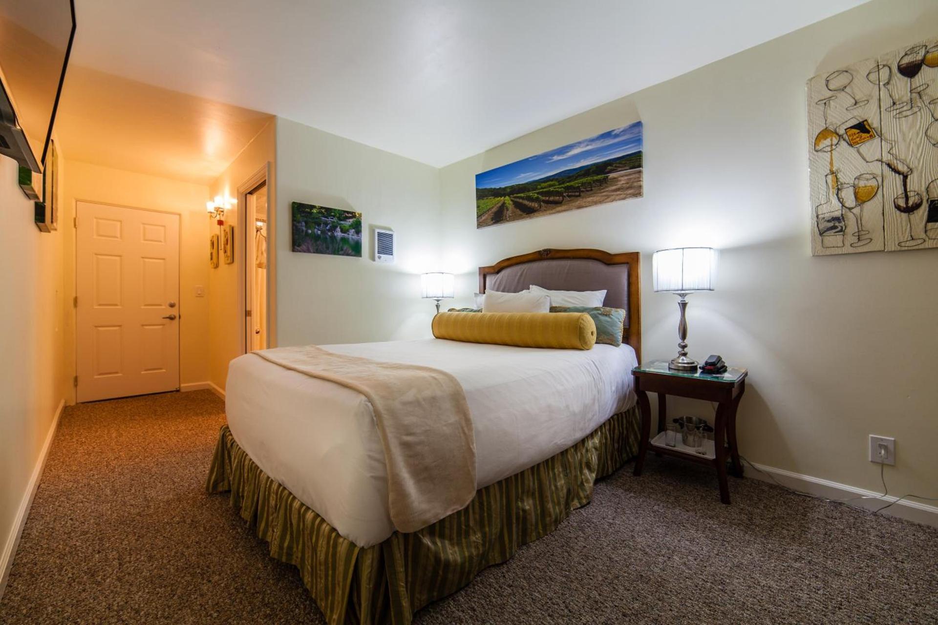 The Vendange Carmel Inn & Suites photo 72