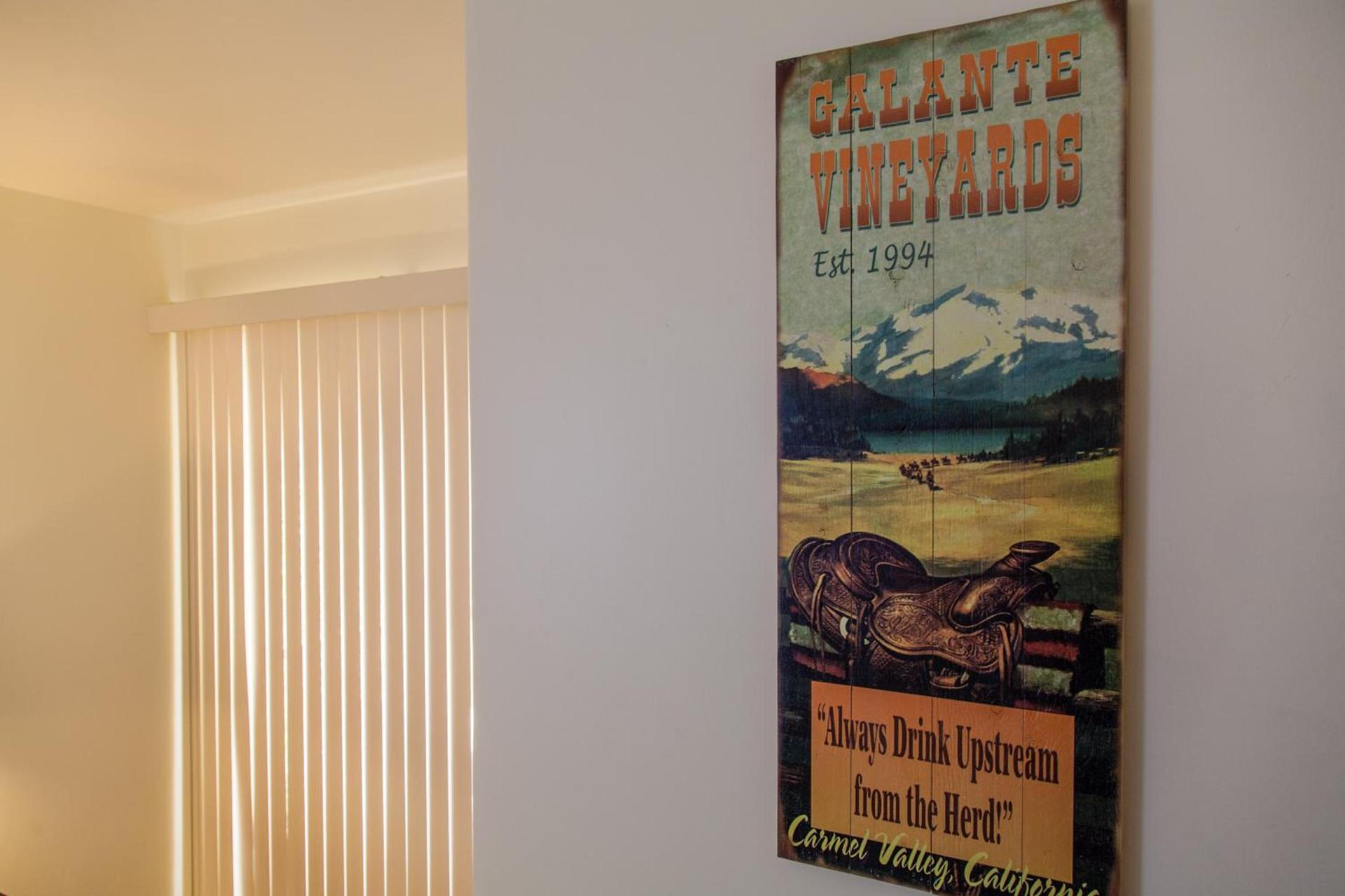 The Vendange Carmel Inn & Suites photo 76