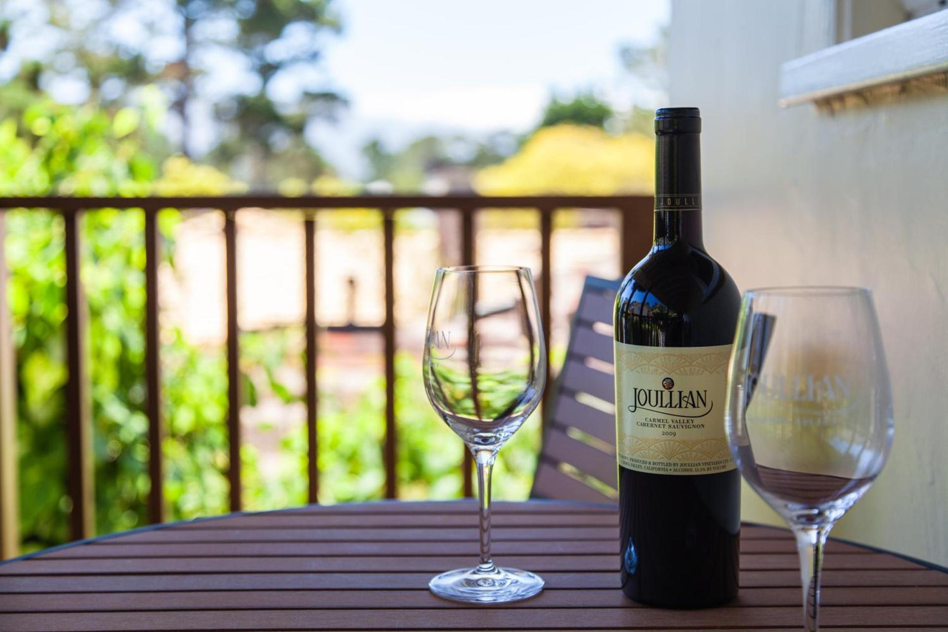 The Vendange Carmel Inn & Suites — hotel in Carmel