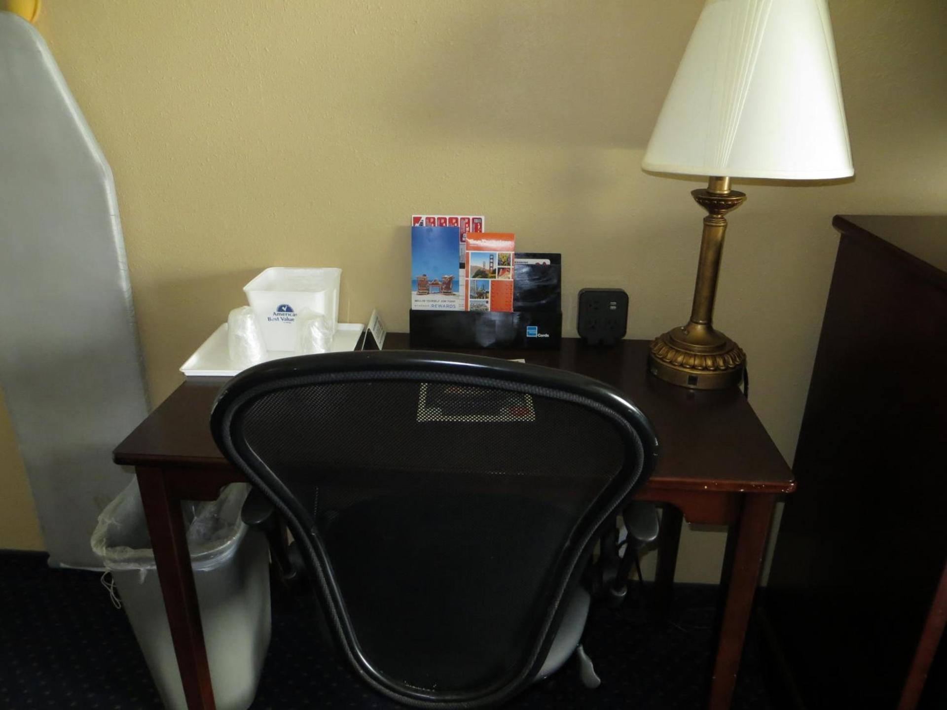 Inn at Bayshore photo 5