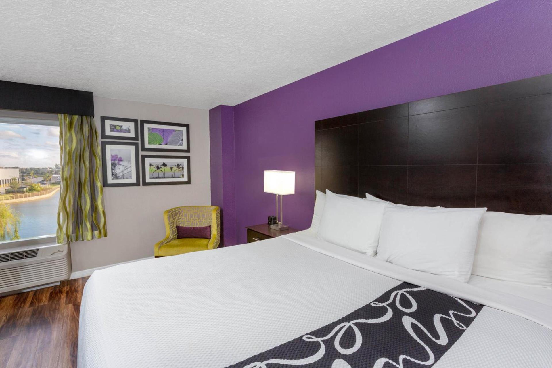 La Quinta by Wyndham Orlando Universal area - Free Shuttle to Universal photo 44