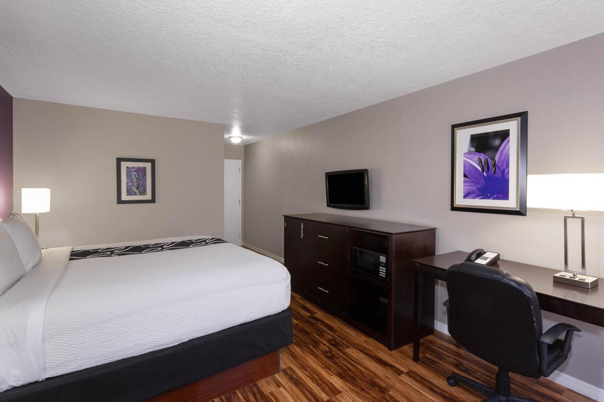 La Quinta by Wyndham Orlando Universal area - Free Shuttle to Universal photo 42