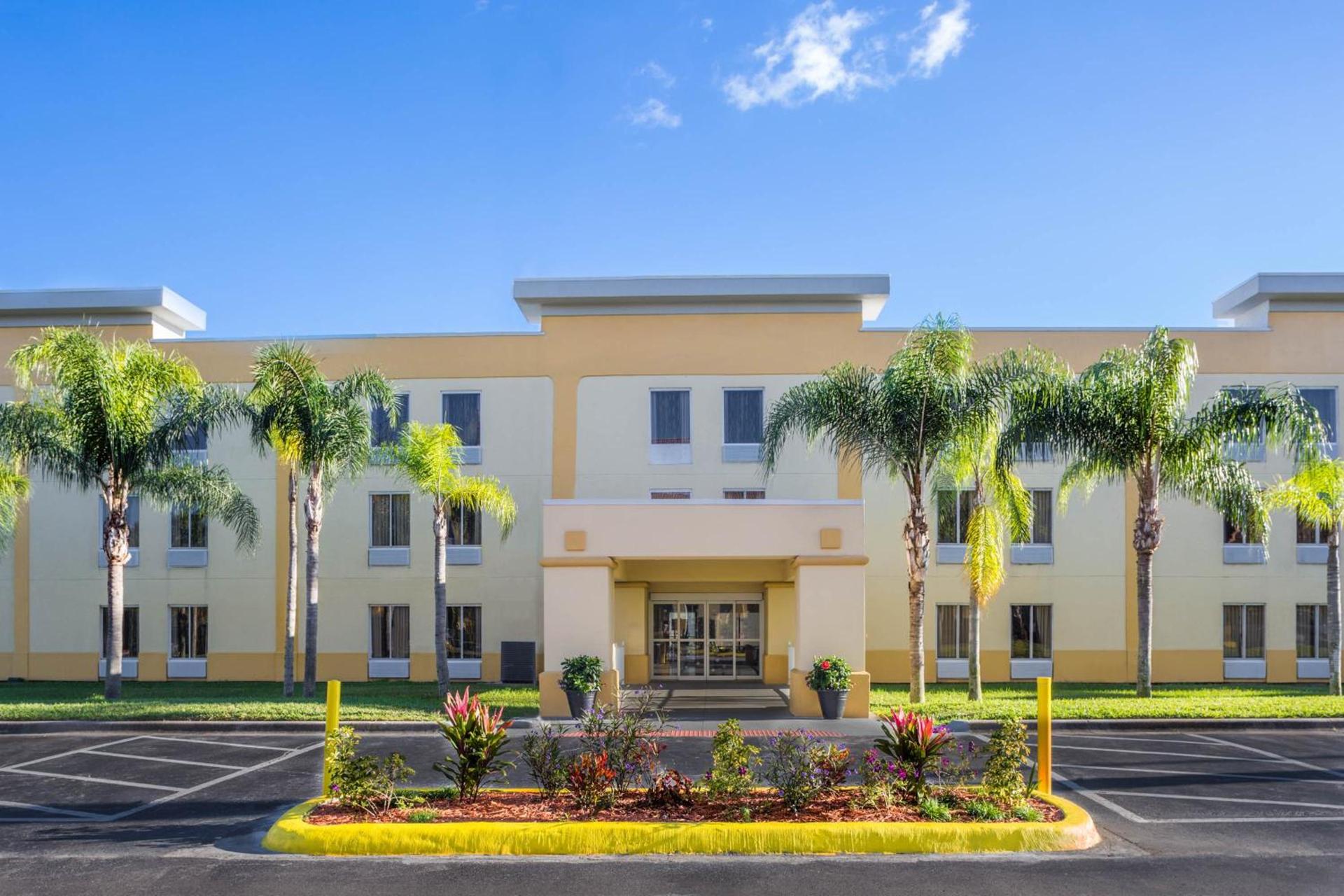 La Quinta by Wyndham Orlando Universal area - Free Shuttle to Universal photo 47