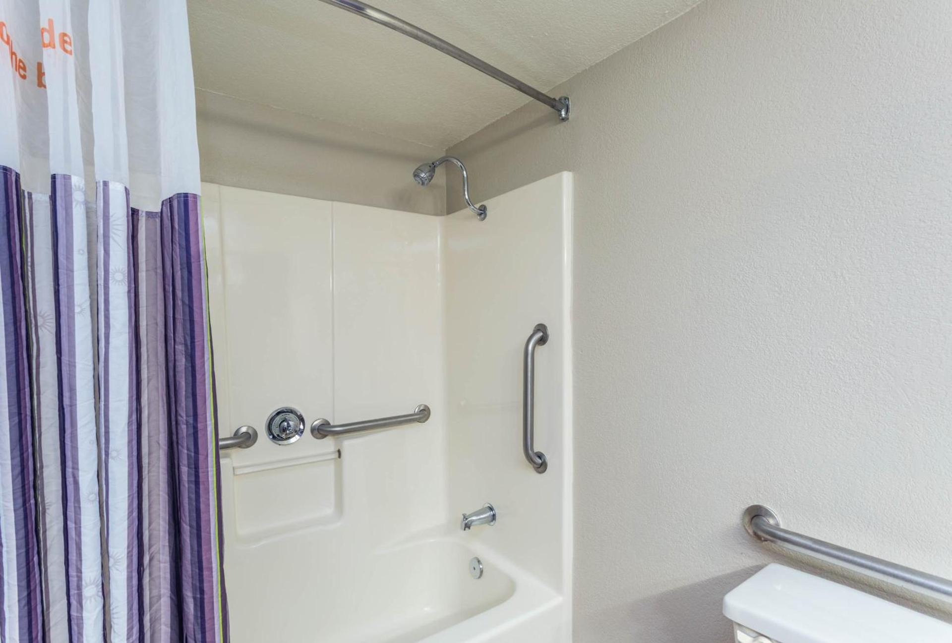 La Quinta by Wyndham Orlando Universal area - Free Shuttle to Universal photo 43