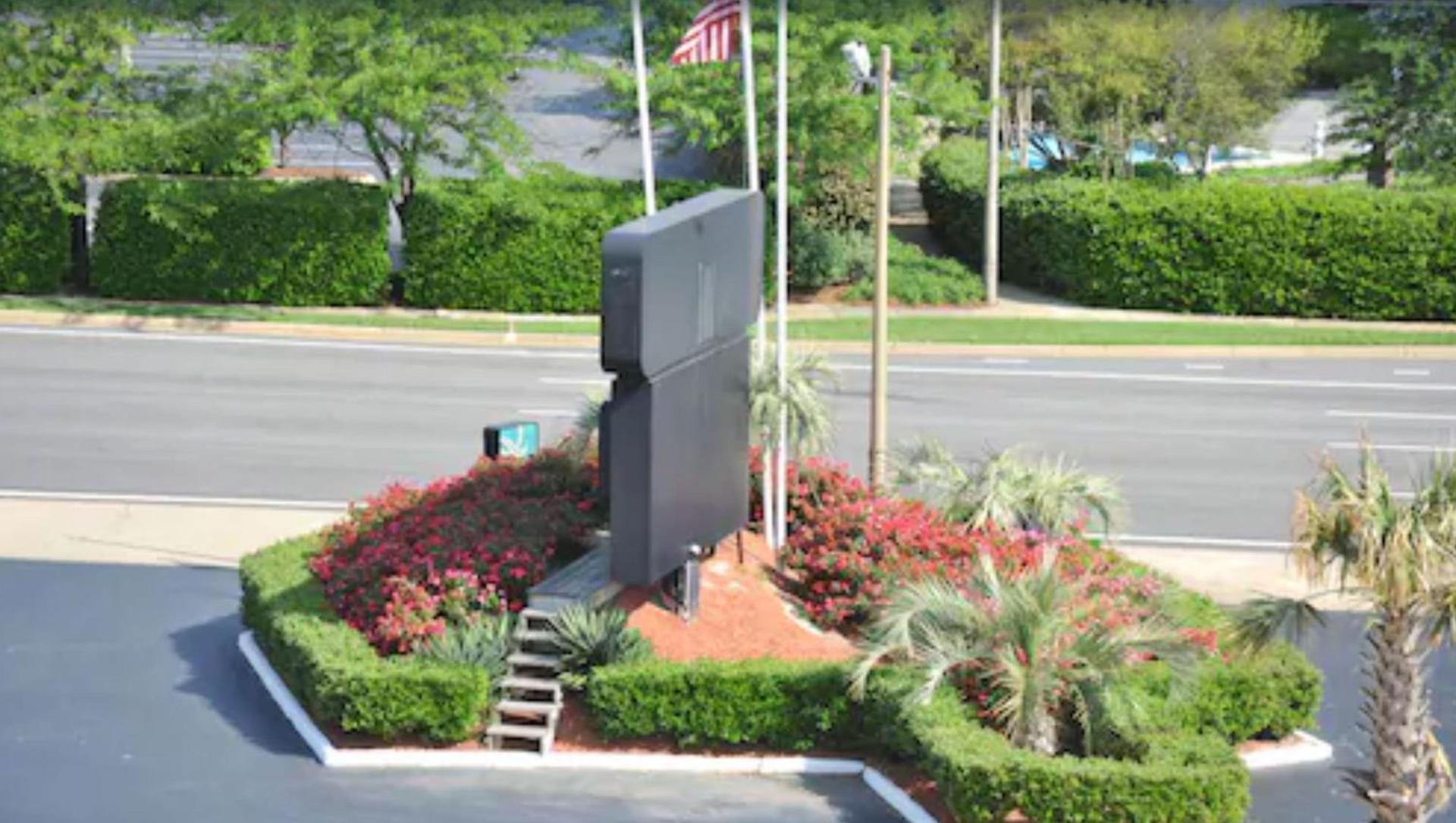Ambassadors Inn & Suites photo 3