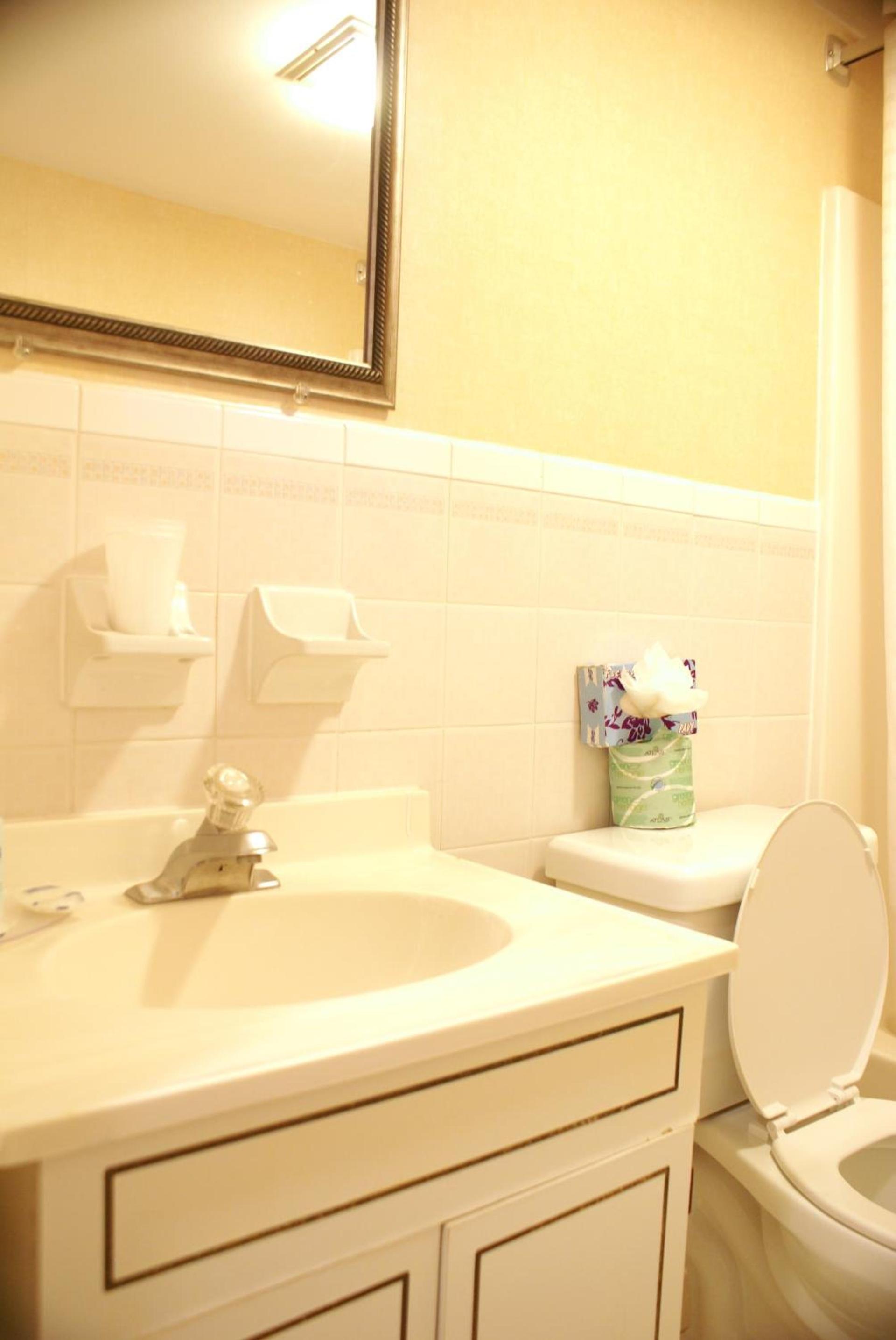 Downbeach Inn photo 8
