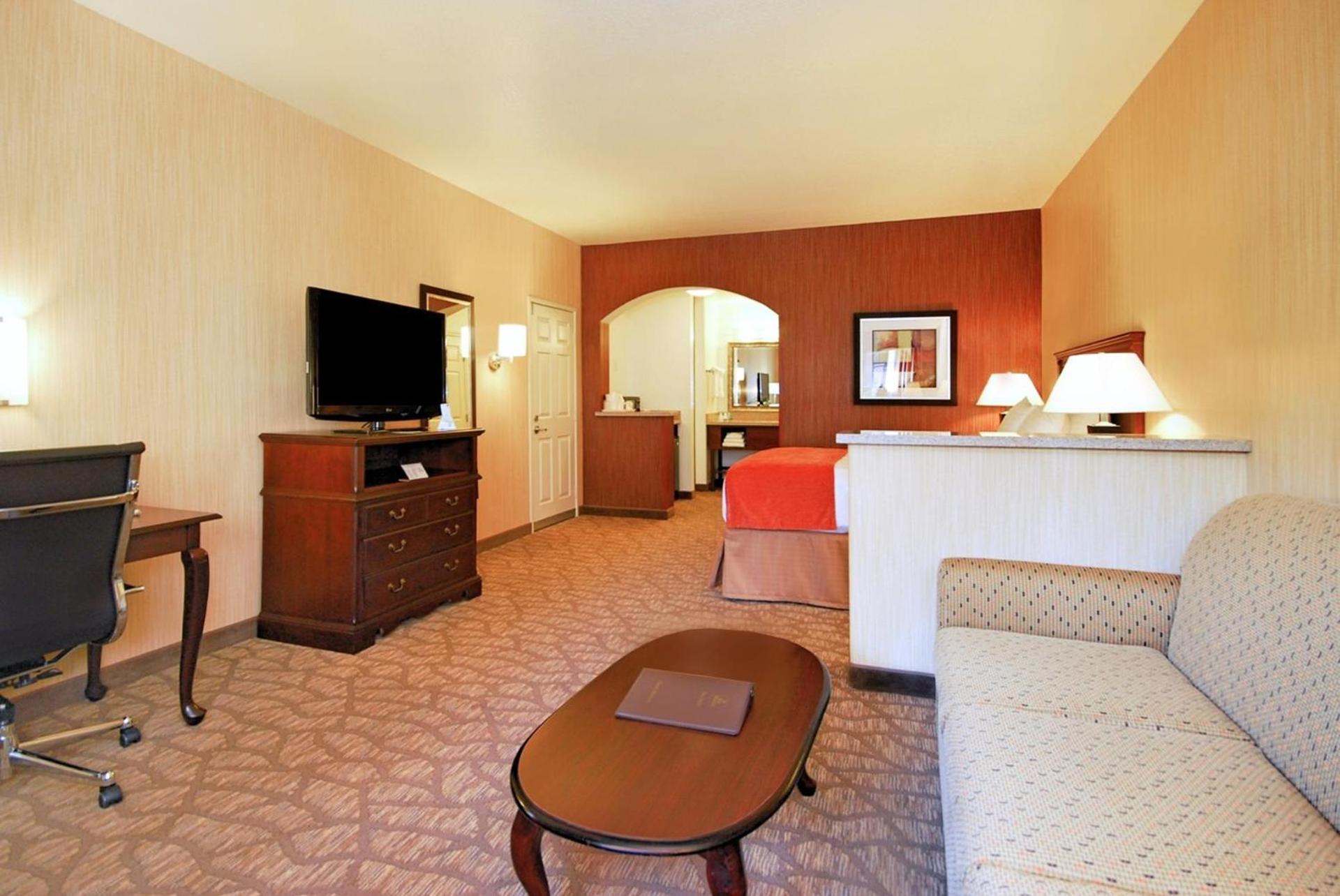Best Western San Dimas Hotel & Suites photo 19