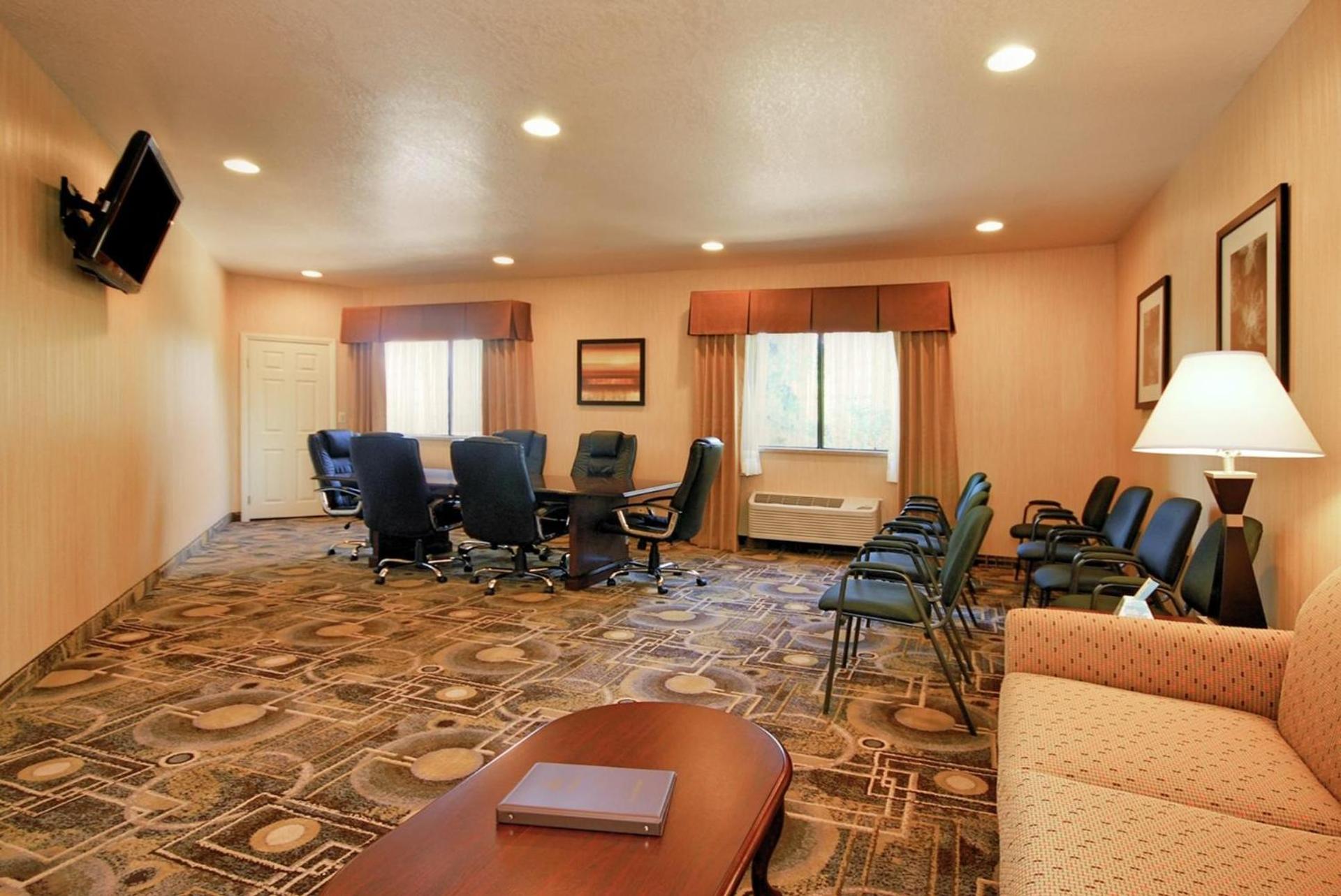 Best Western San Dimas Hotel & Suites photo 16