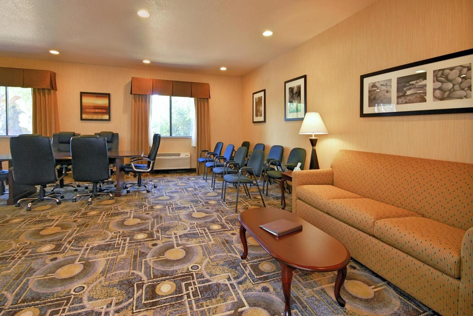 Best Western San Dimas Hotel & Suites photo 17