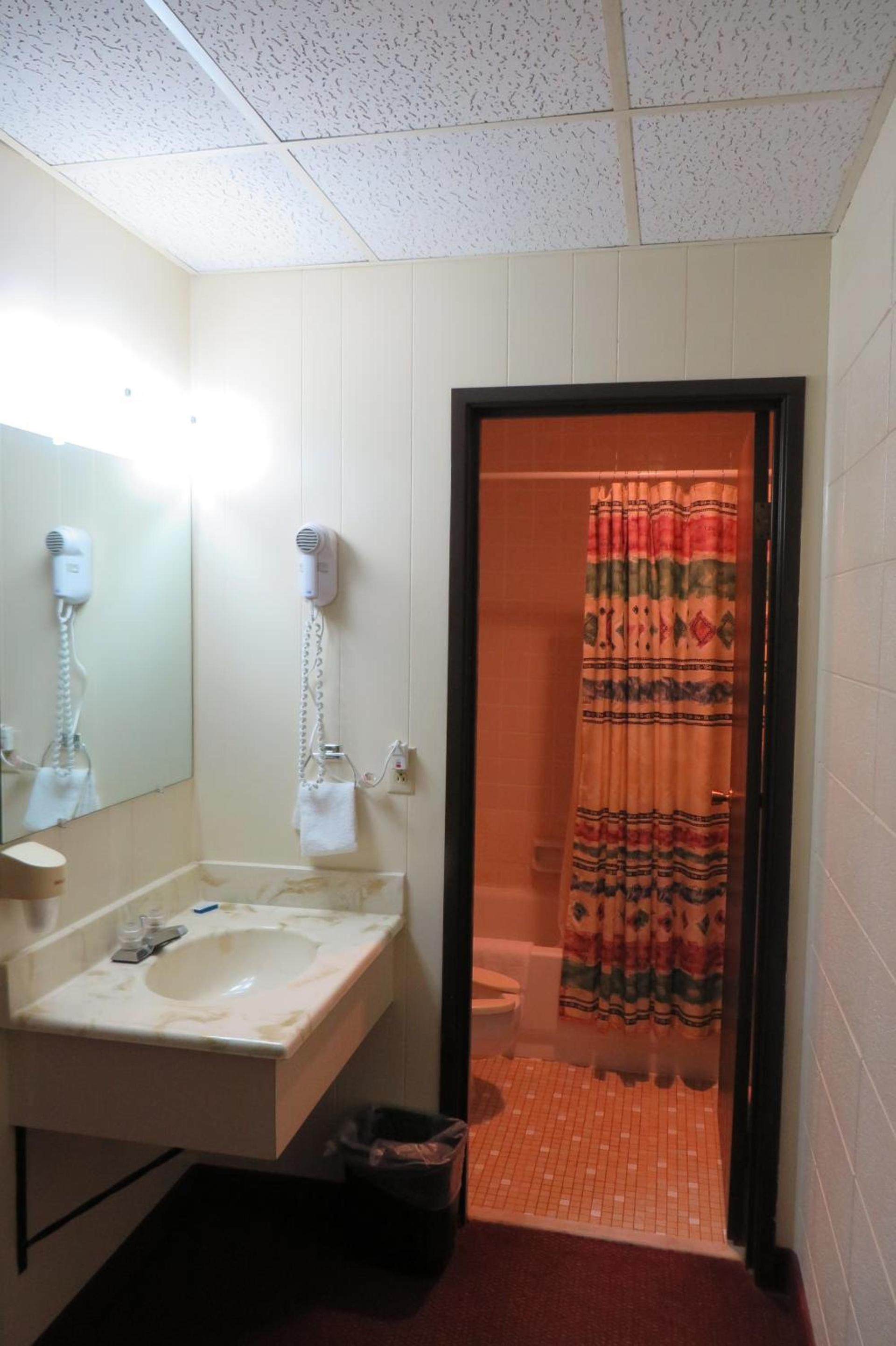 Grand Inn Fargo photo 7