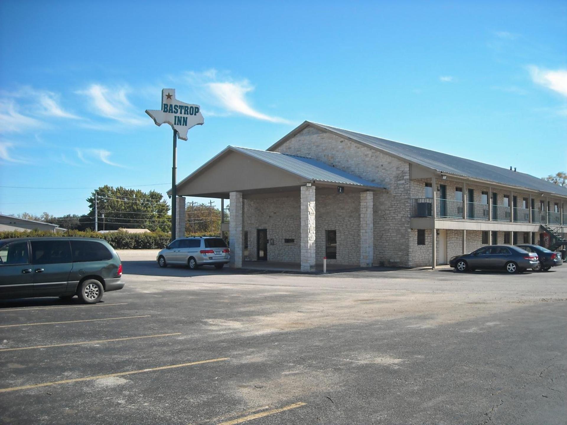 Bastrop Inn photo 6