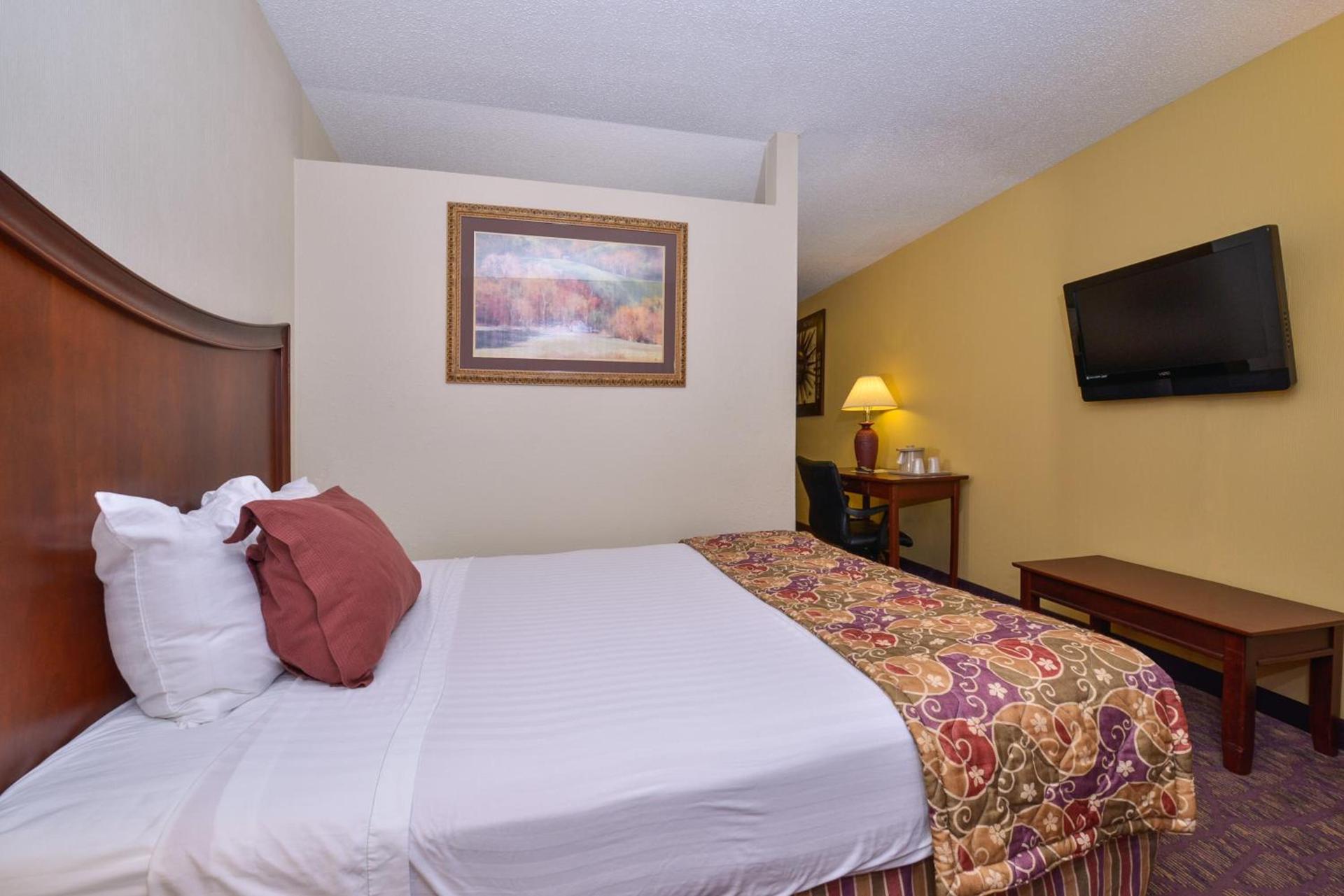 Lamplighter Inn-South photo 17