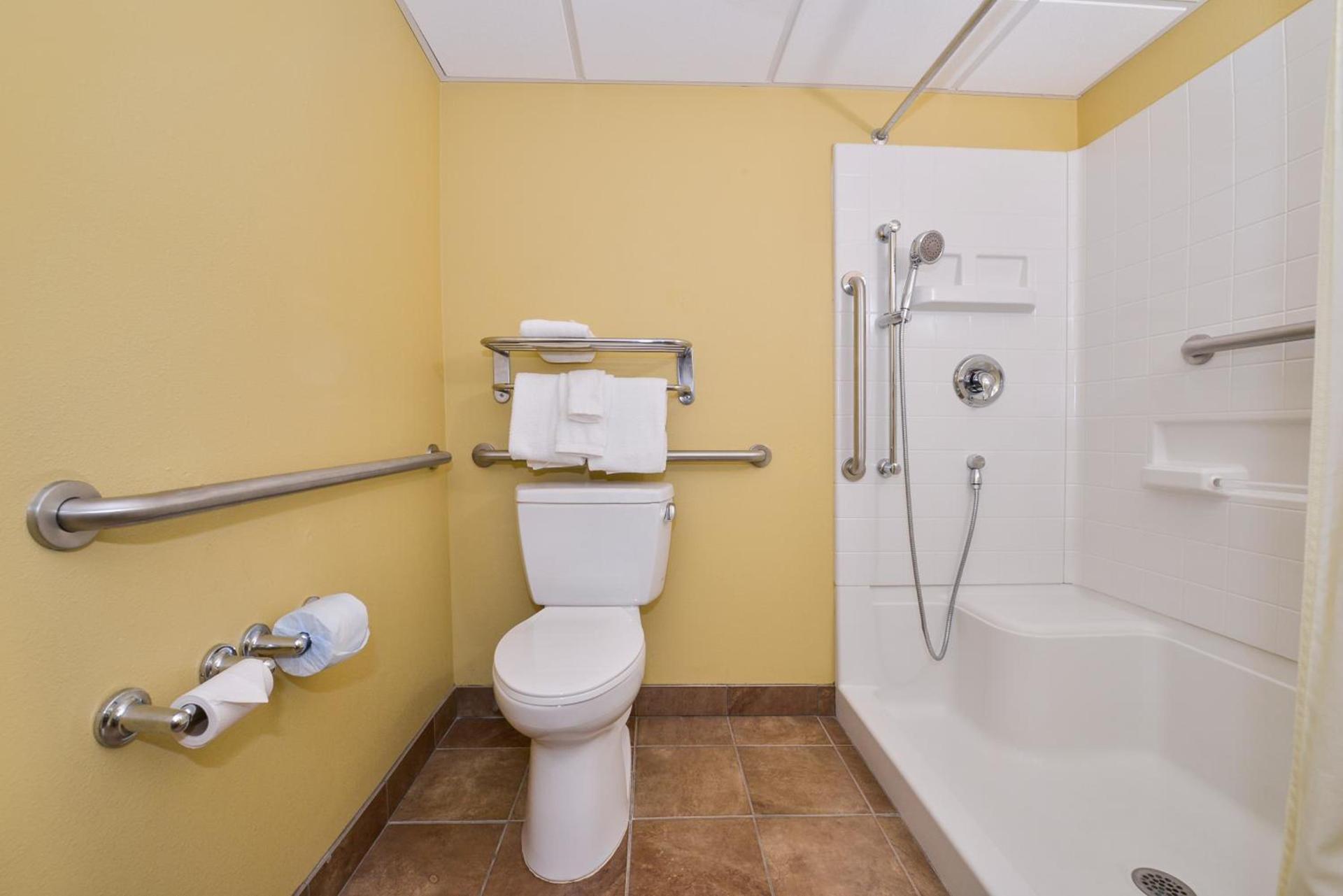 Lamplighter Inn-South photo 21