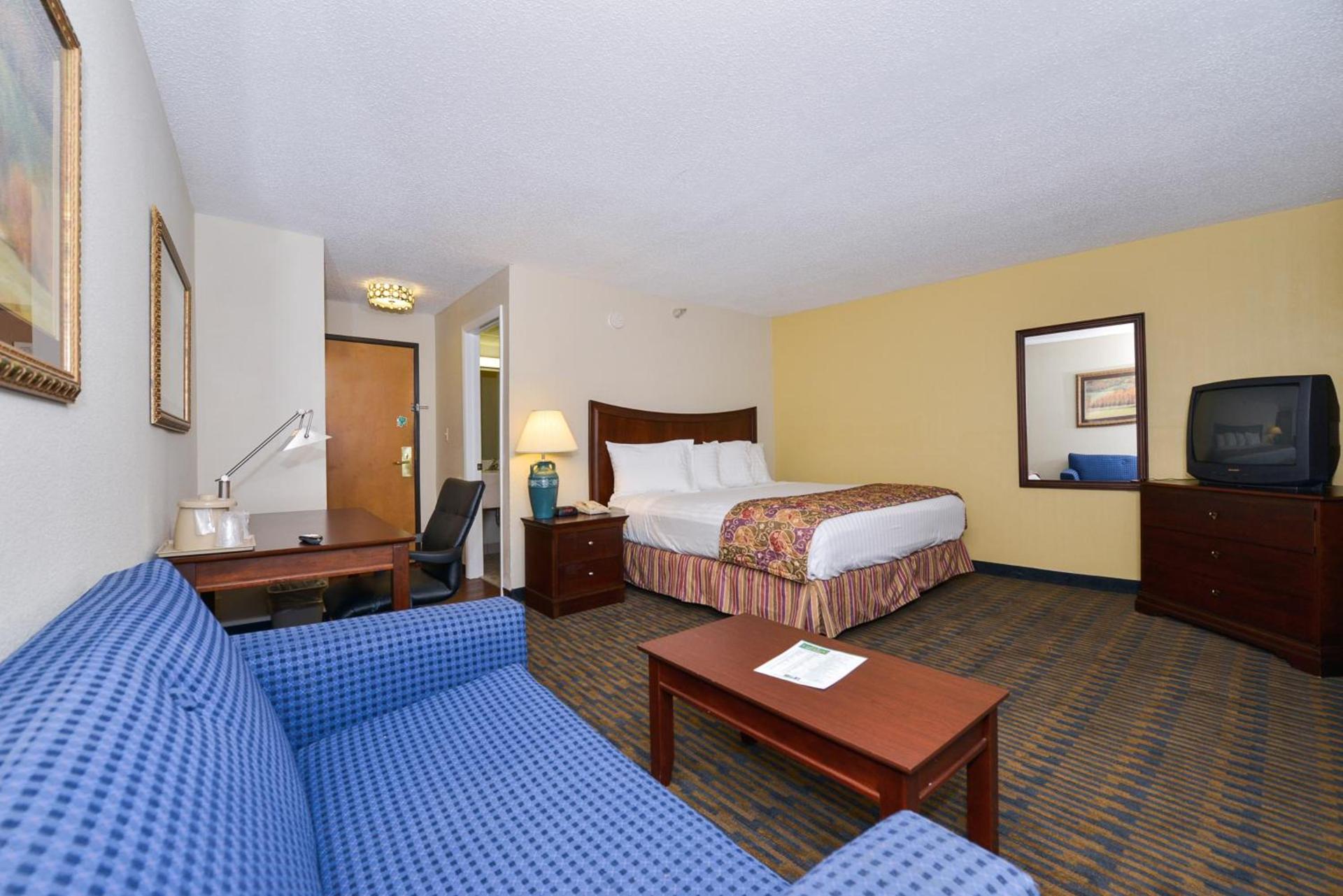 Lamplighter Inn-South photo 32