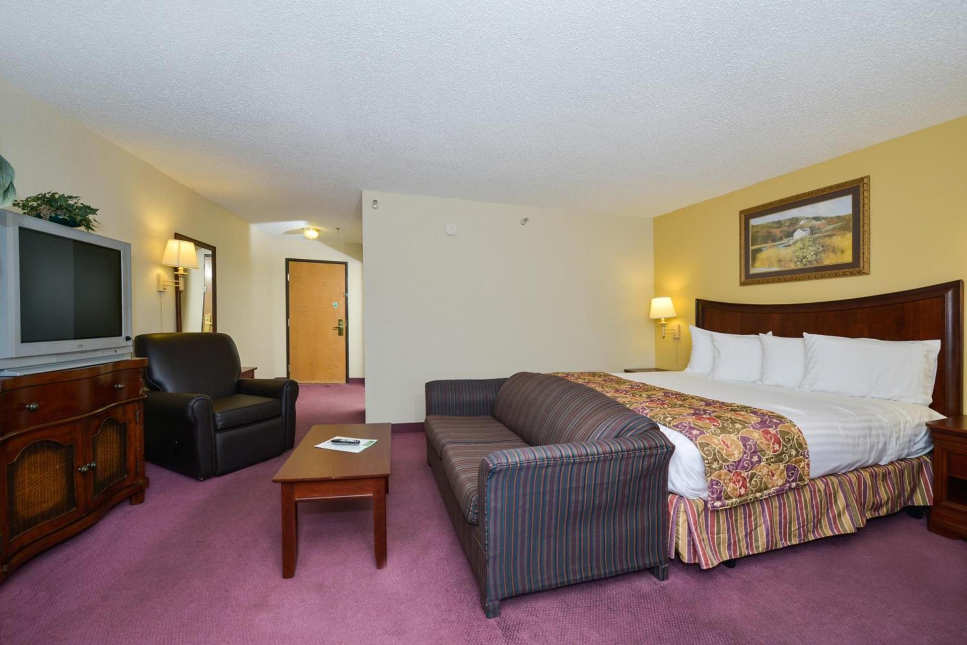 Lamplighter Inn-South photo 41