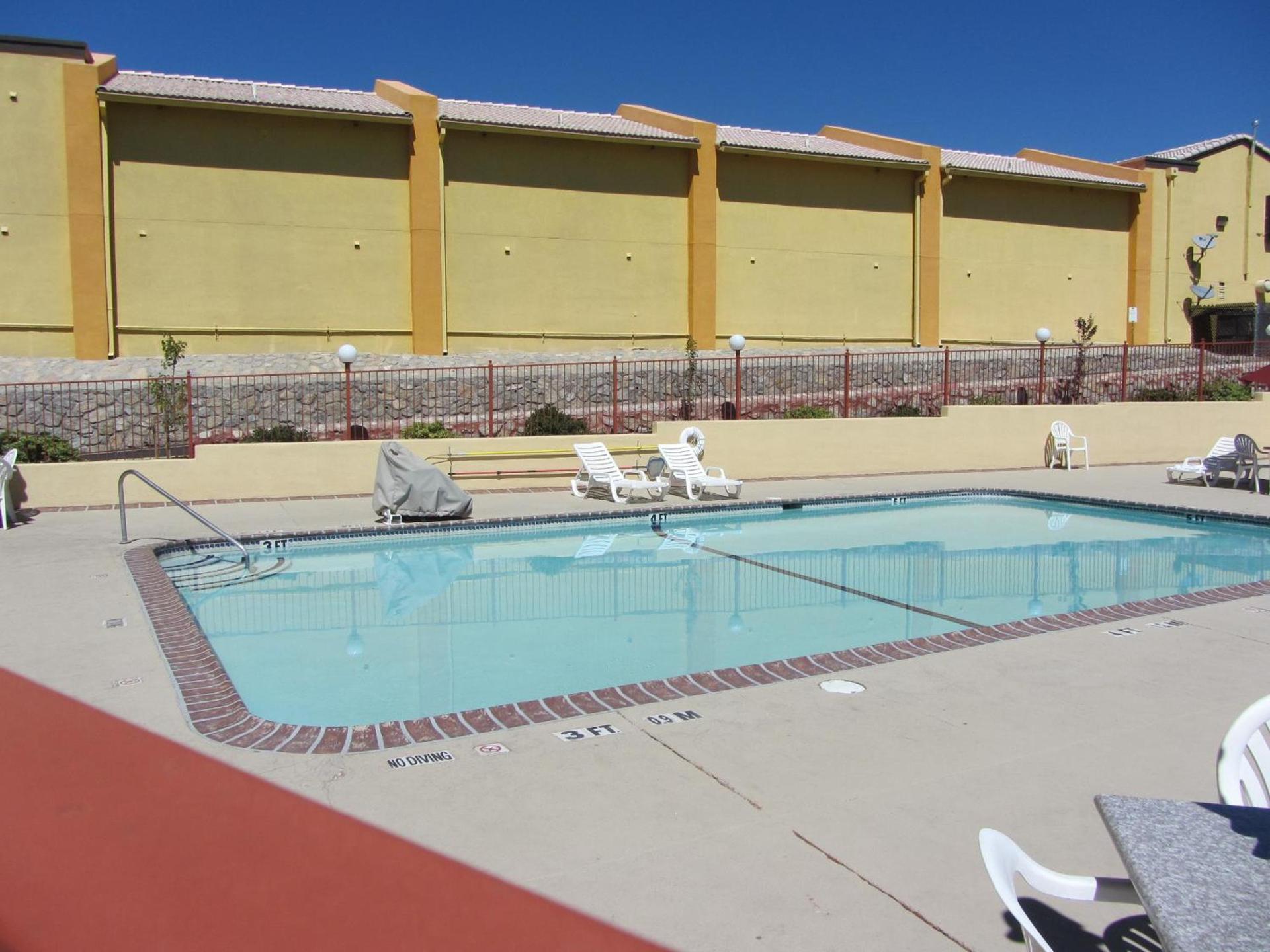 Motel 6-El Paso, TX - West photo 11