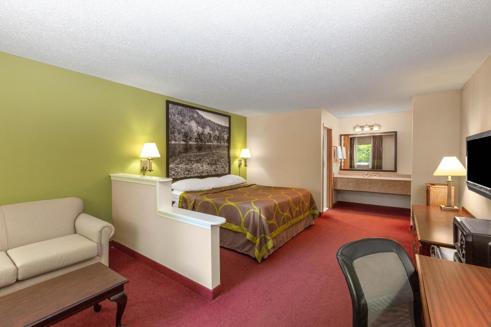 Super 8 by Wyndham Eureka Springs photo 39