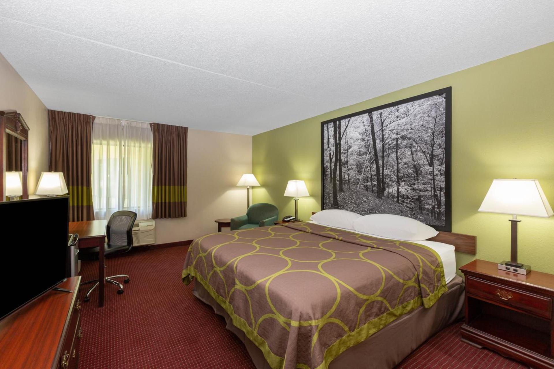 Super 8 by Wyndham Eureka Springs photo 33