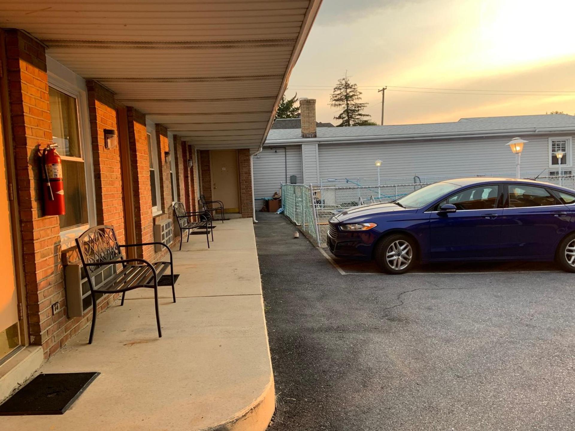 Dutch Motel Palmyra photo 10