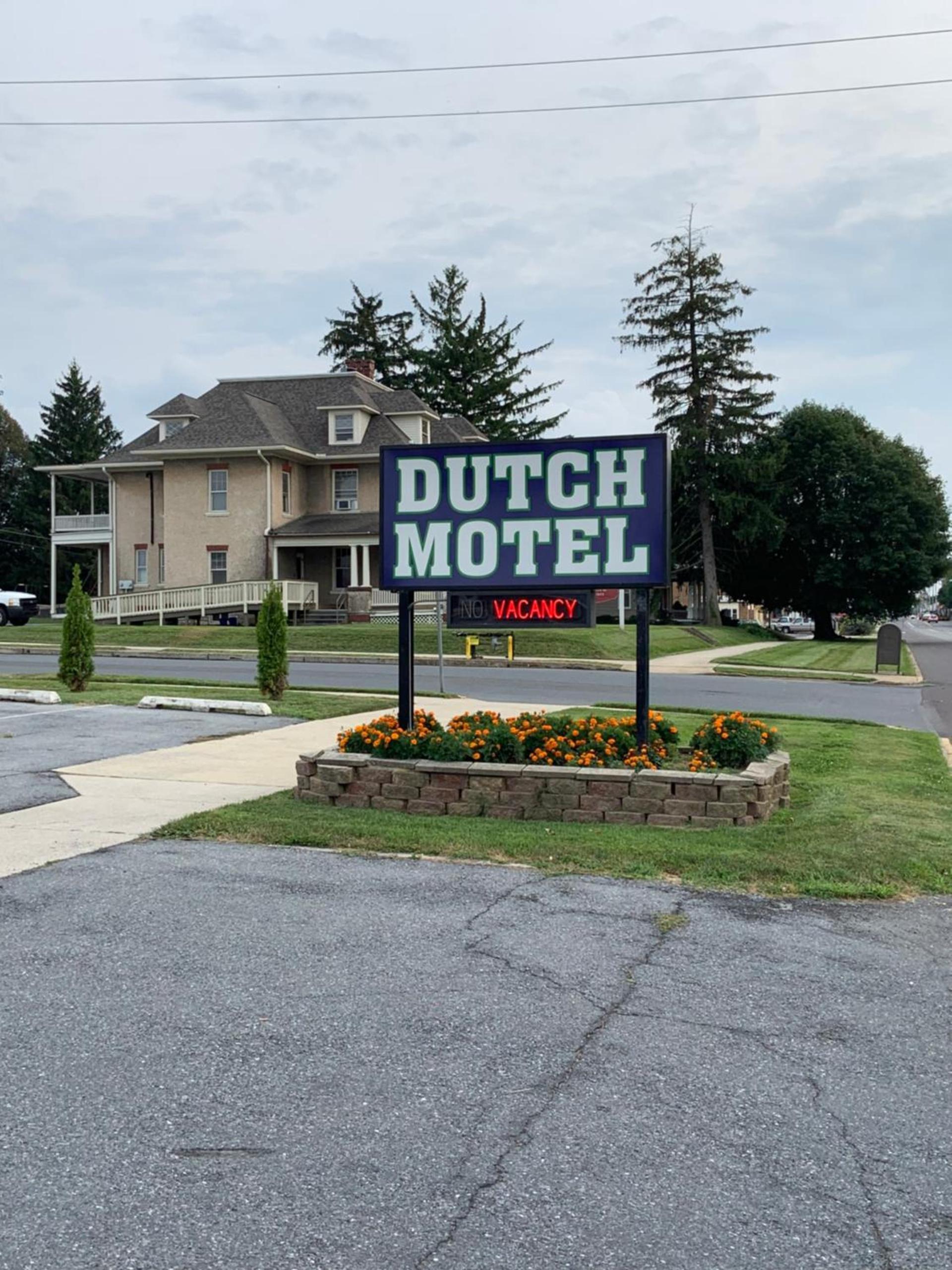 Dutch Motel Palmyra photo 1