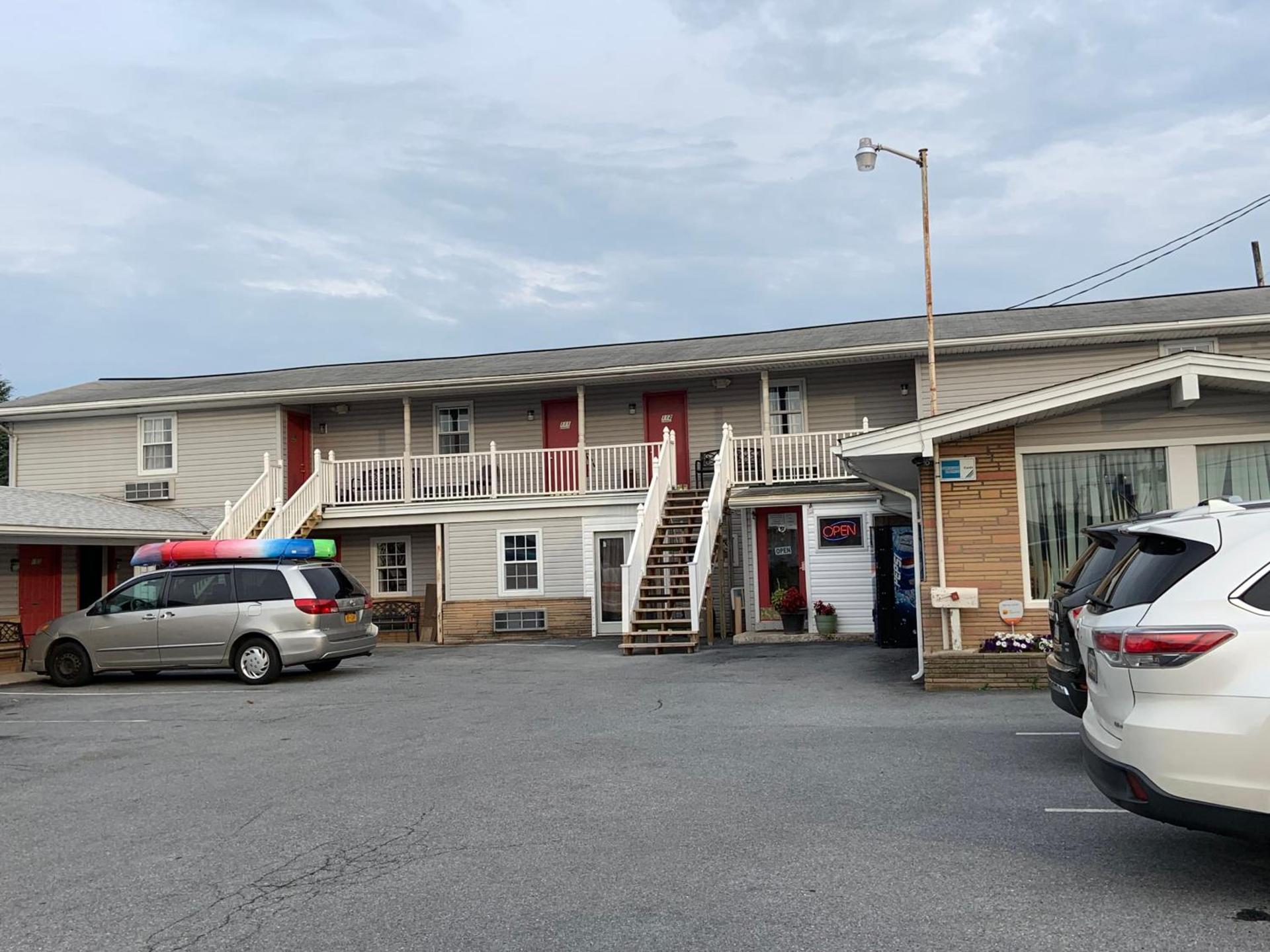 Dutch Motel Palmyra photo 15