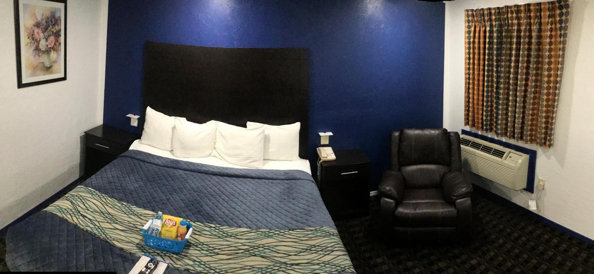 Budget Inn & Suites photo 60