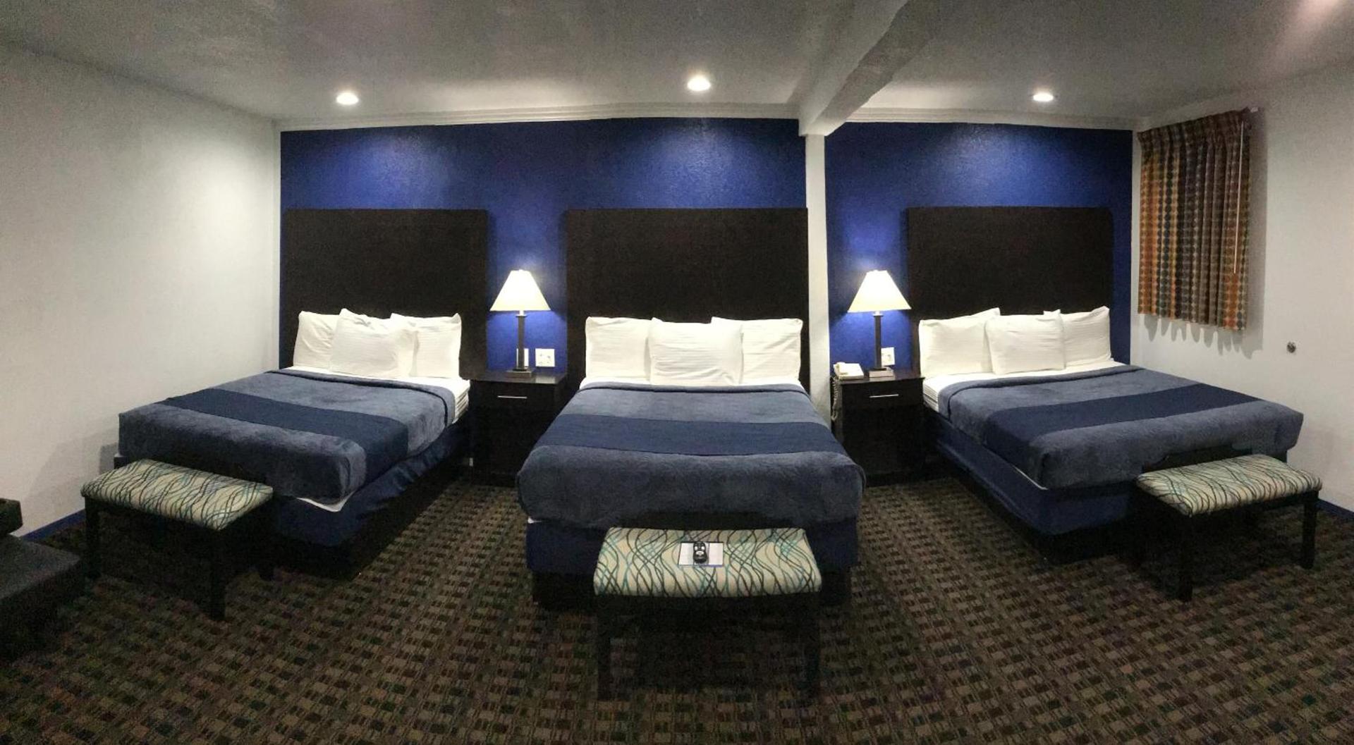 Budget Inn & Suites photo 44