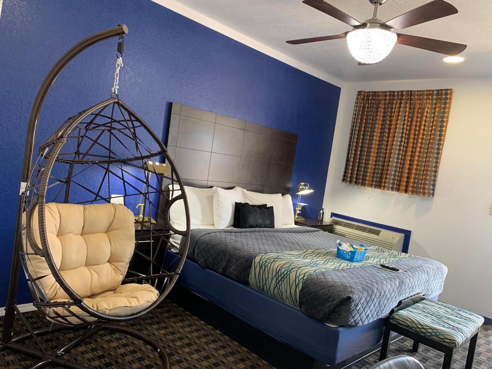 Budget Inn & Suites photo 34