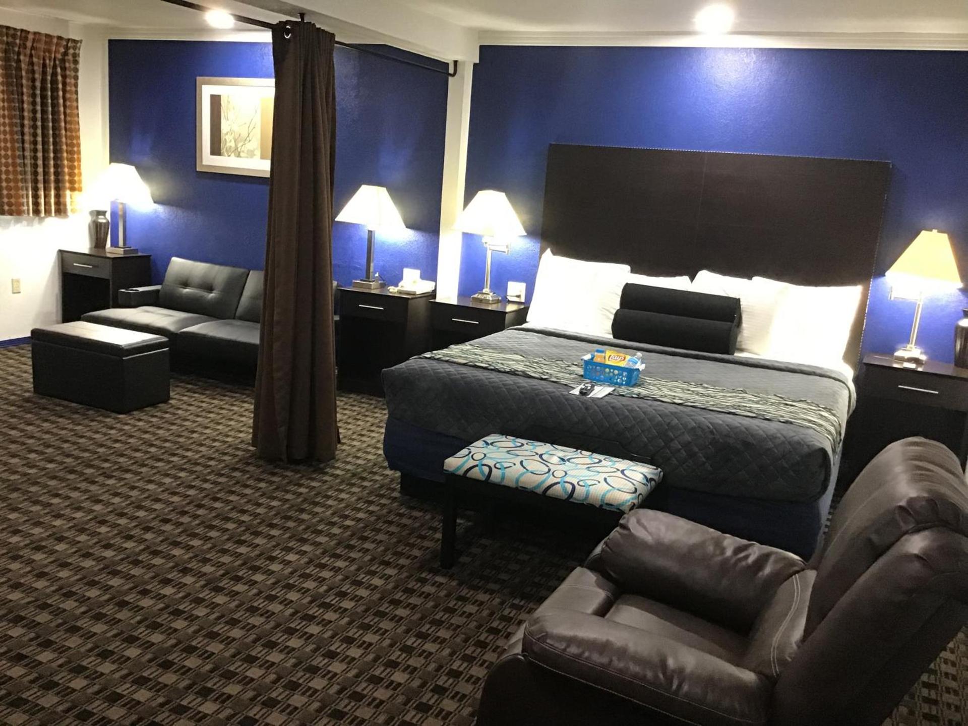Budget Inn & Suites photo 25