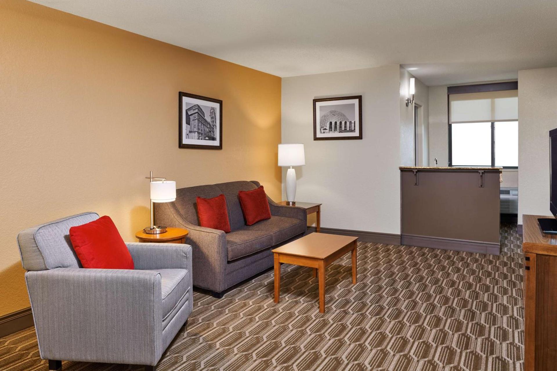 Best Western Plus Milwaukee Airport Hotel & Conference Center photo 15