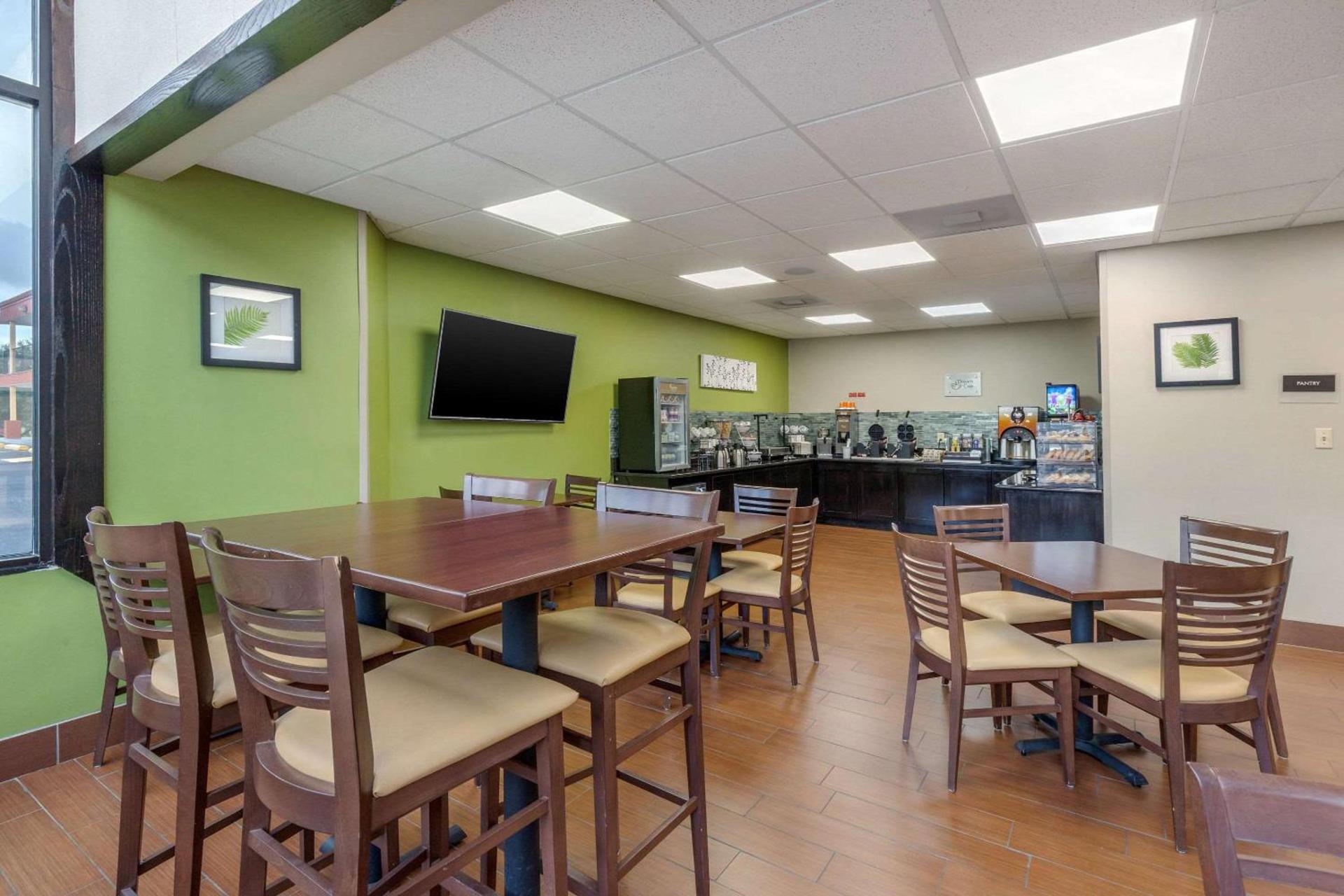 Sleep Inn Orangeburg photo 28