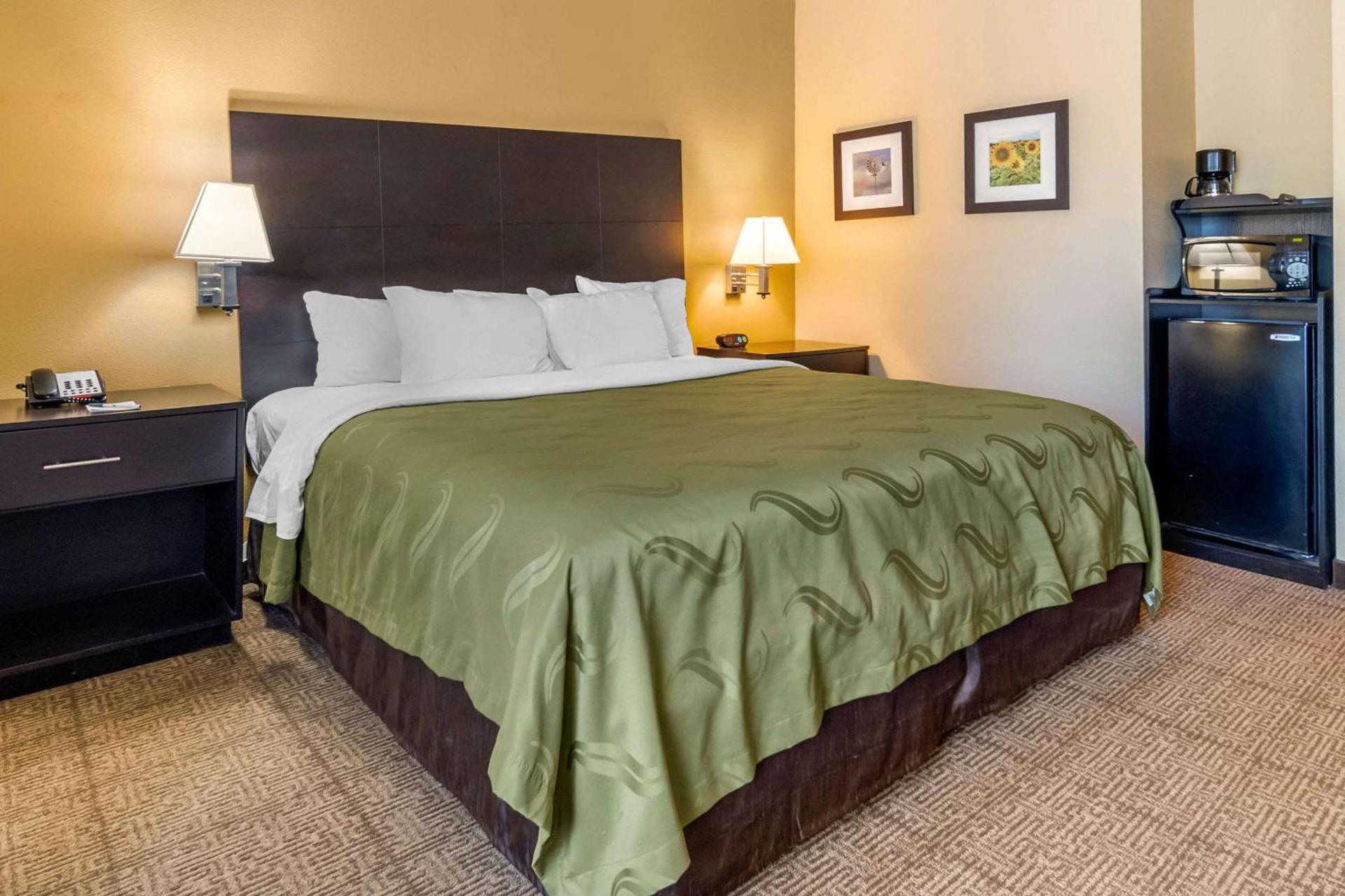 Quality Inn & Suites Lenexa Kansas City photo 27