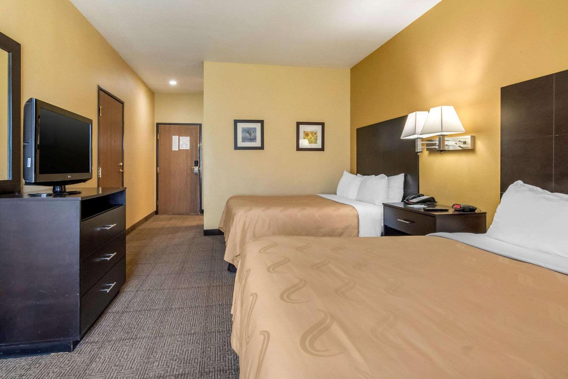 Quality Inn & Suites Lenexa Kansas City photo 21